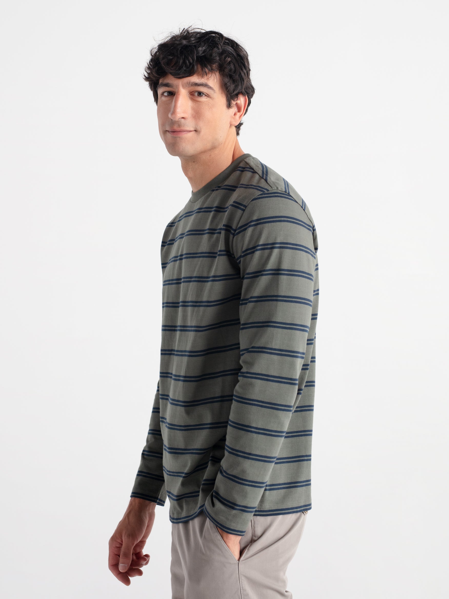 Long-sleeved striped shirt