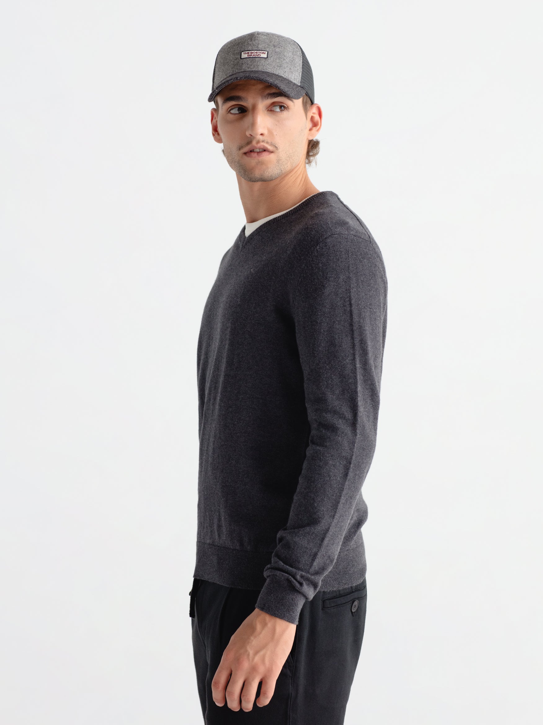 Cashmere sweater with a V-neck.