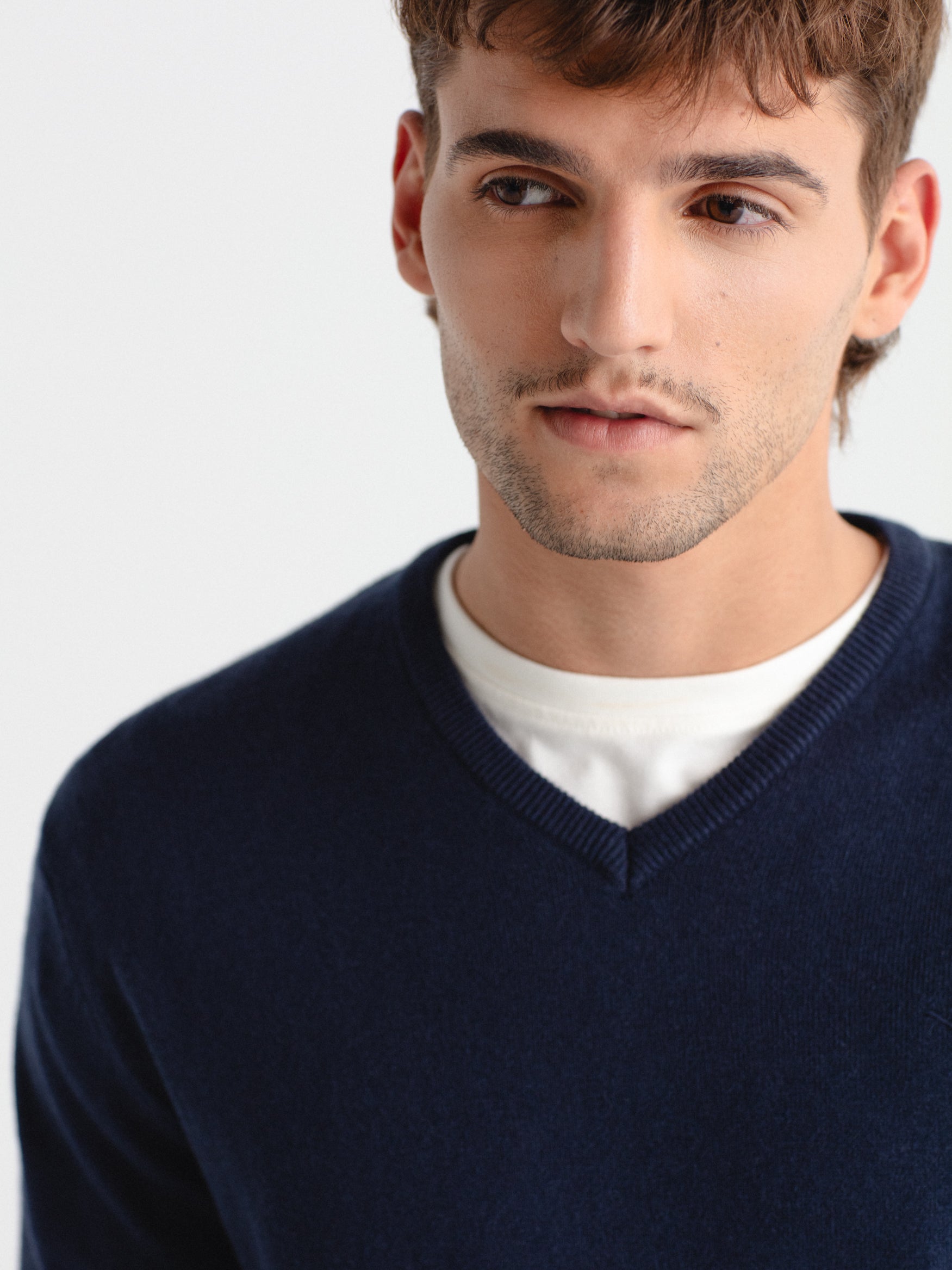 Cashmere sweater with a V-neck.