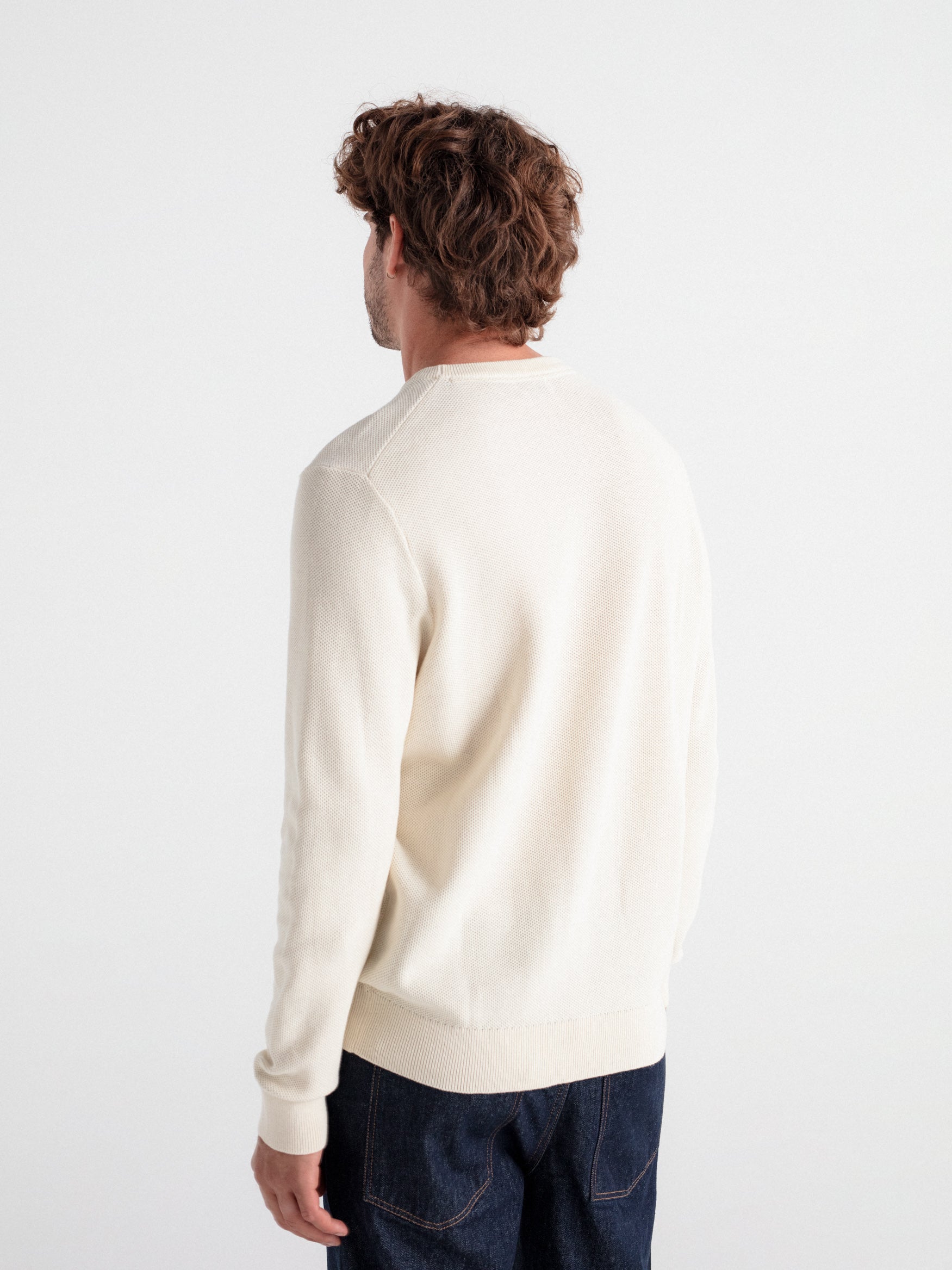 Box neck jersey structure