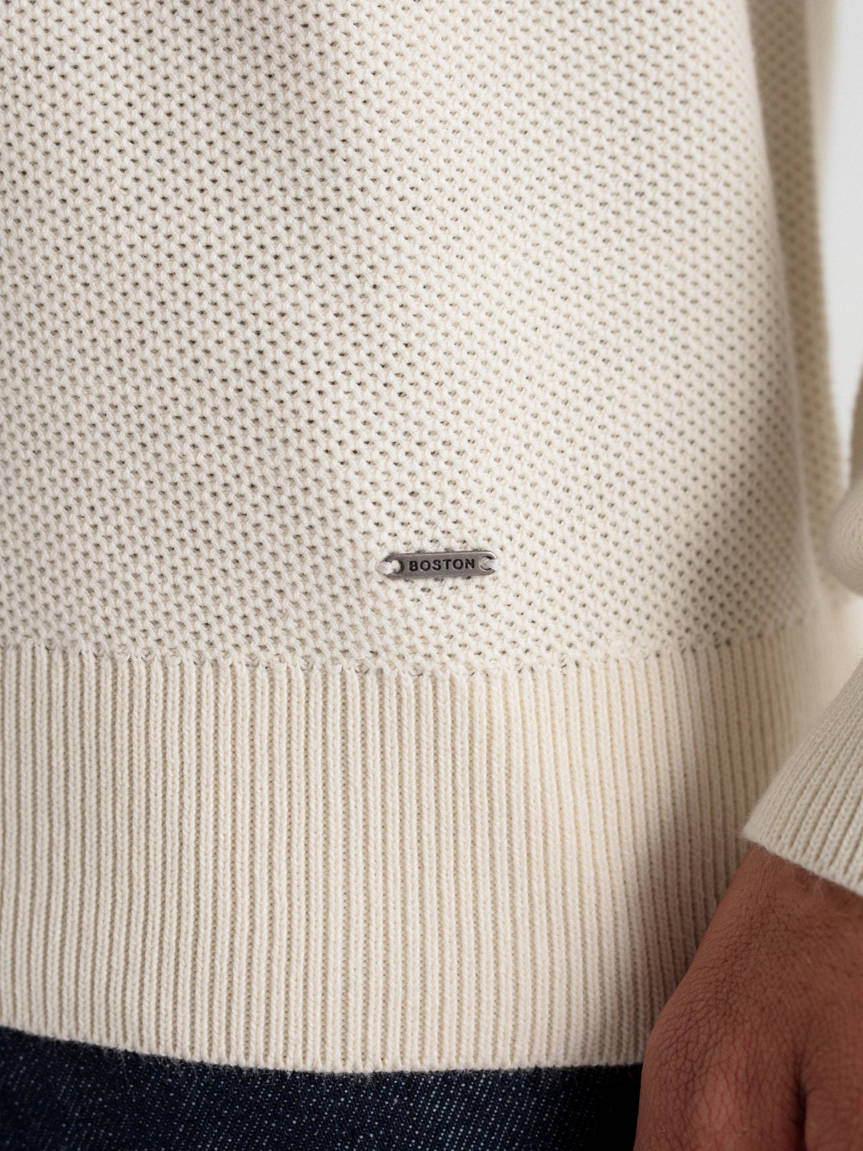 Box neck jersey structure