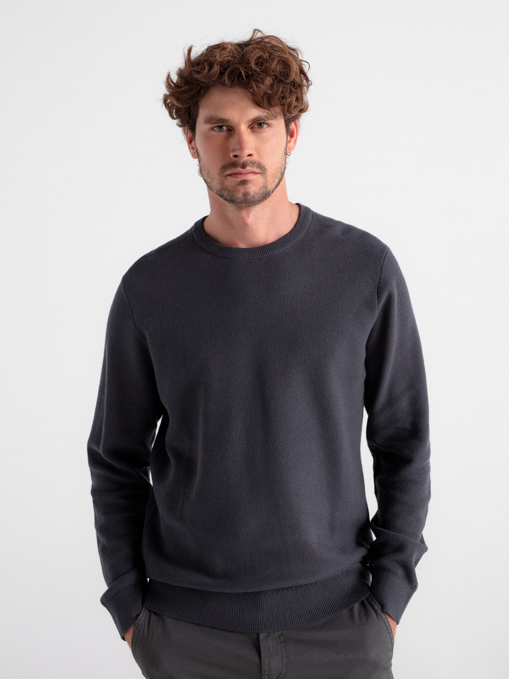 Box neck jersey structure