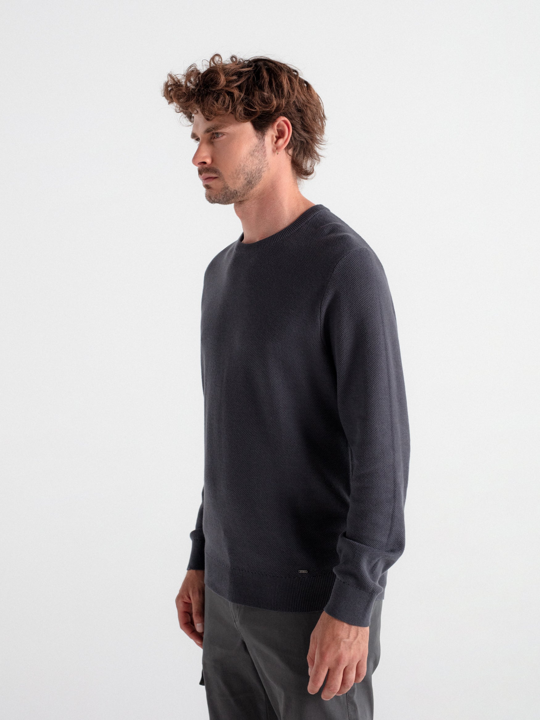 Box neck jersey structure