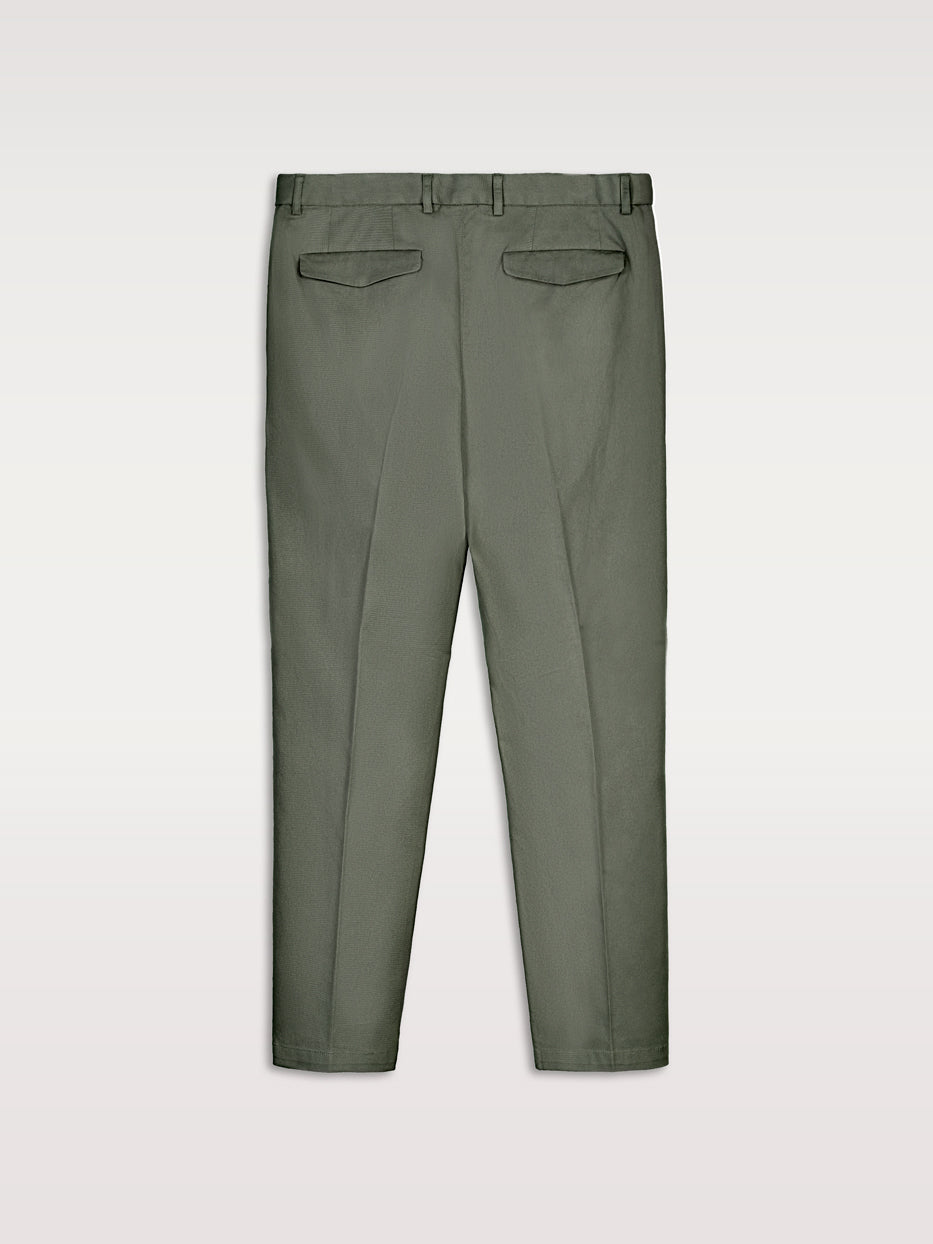 Pants with pleats