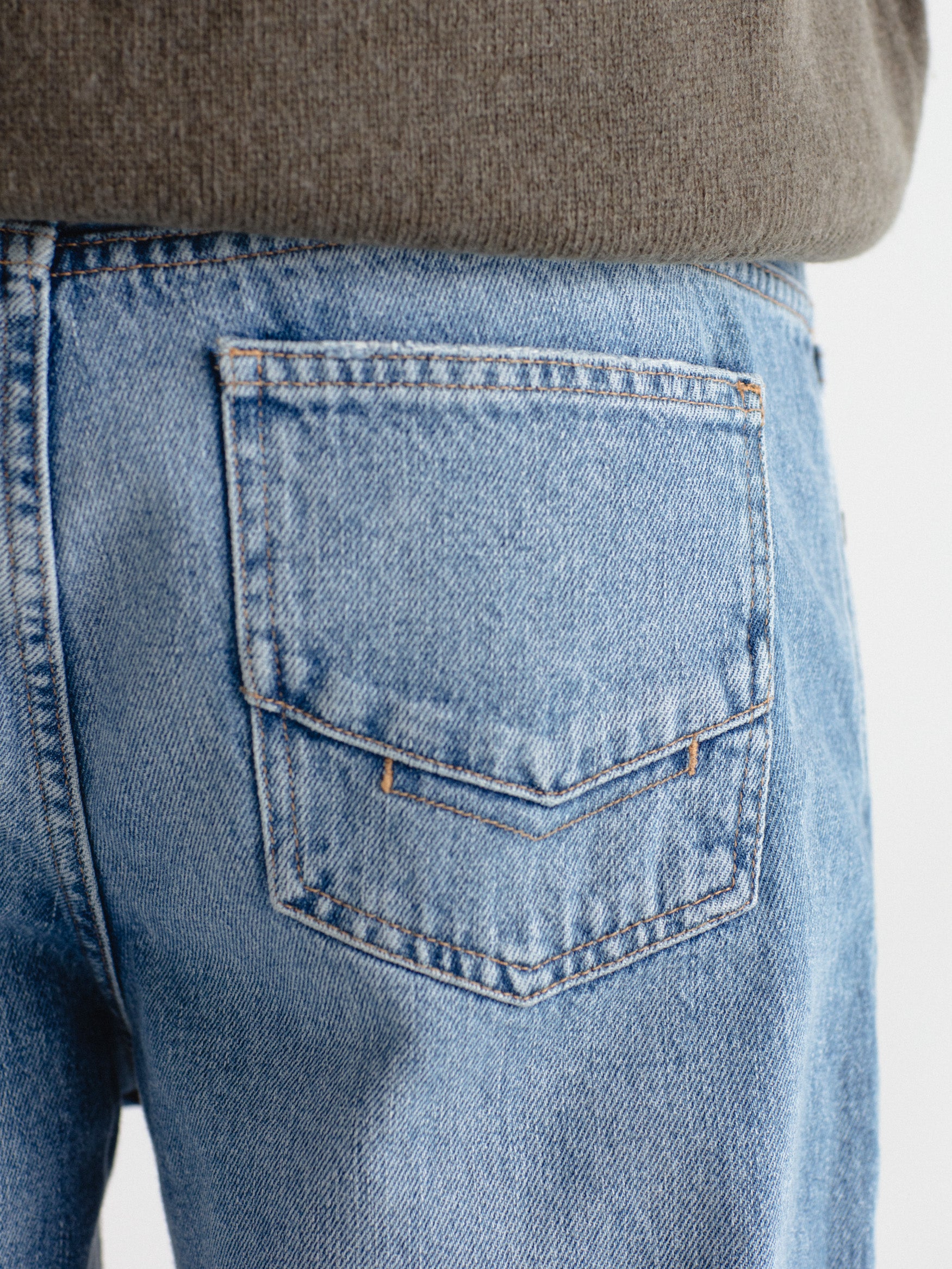 Pantalón tejano tapered