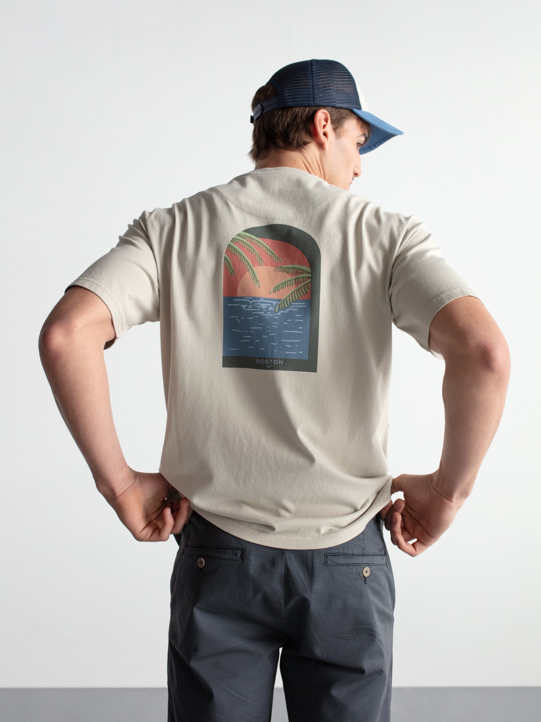Camiseta confort gráfica "Ventana"