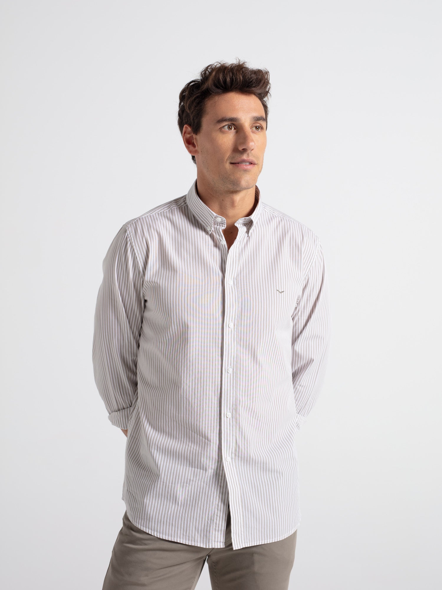 Camisa regular fit 100% algodón popelín rayas