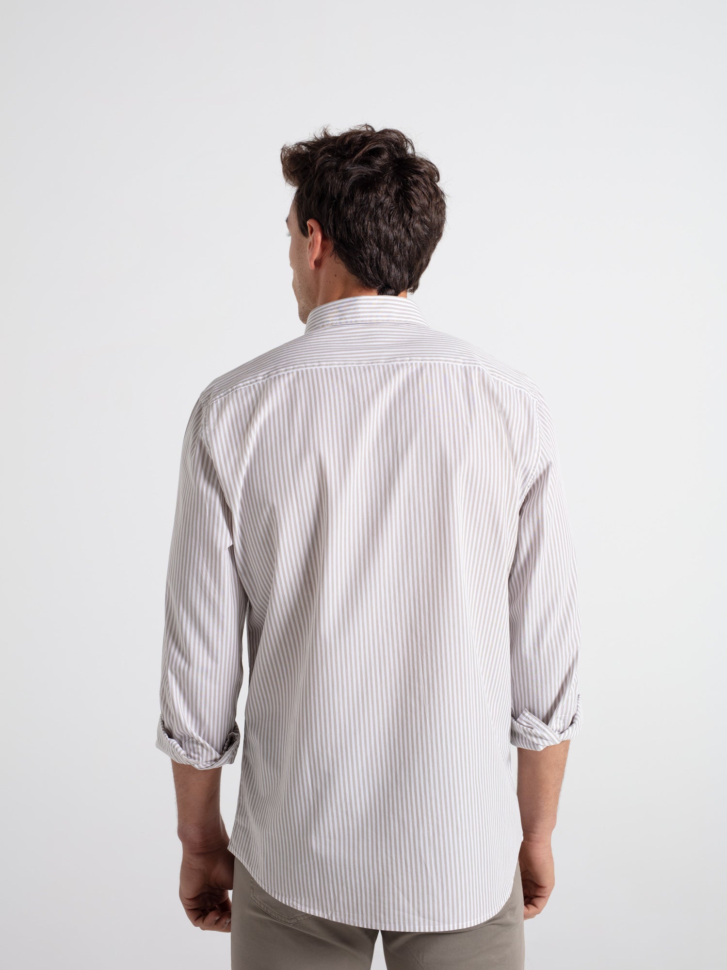 Camisa regular fit 100% algodón popelín rayas