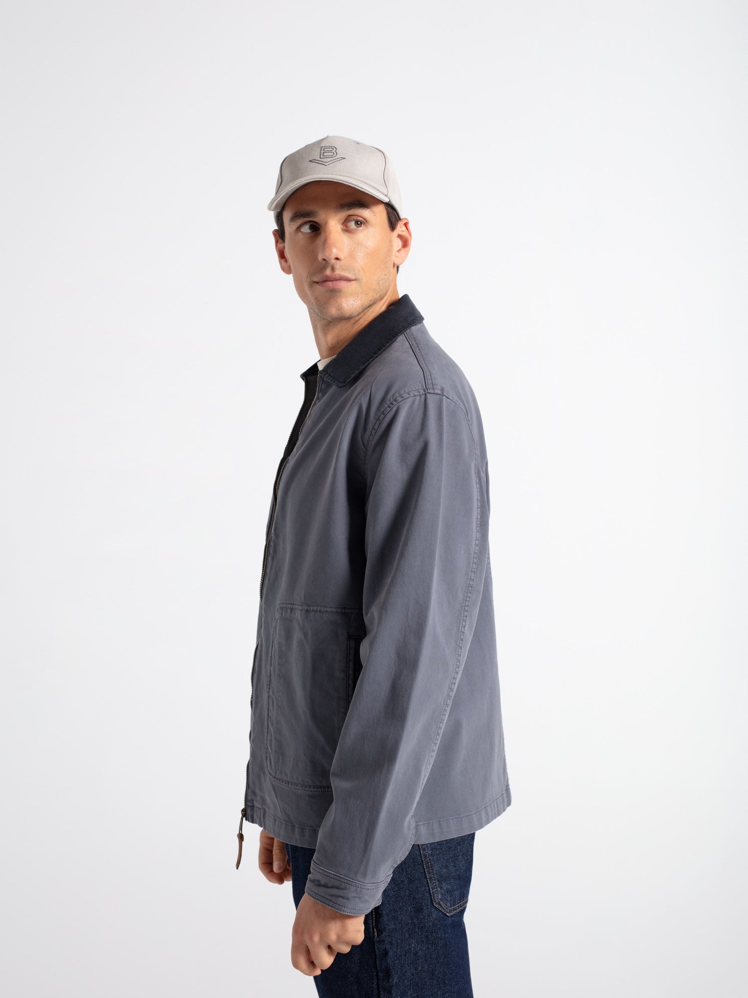 Cazadora worker