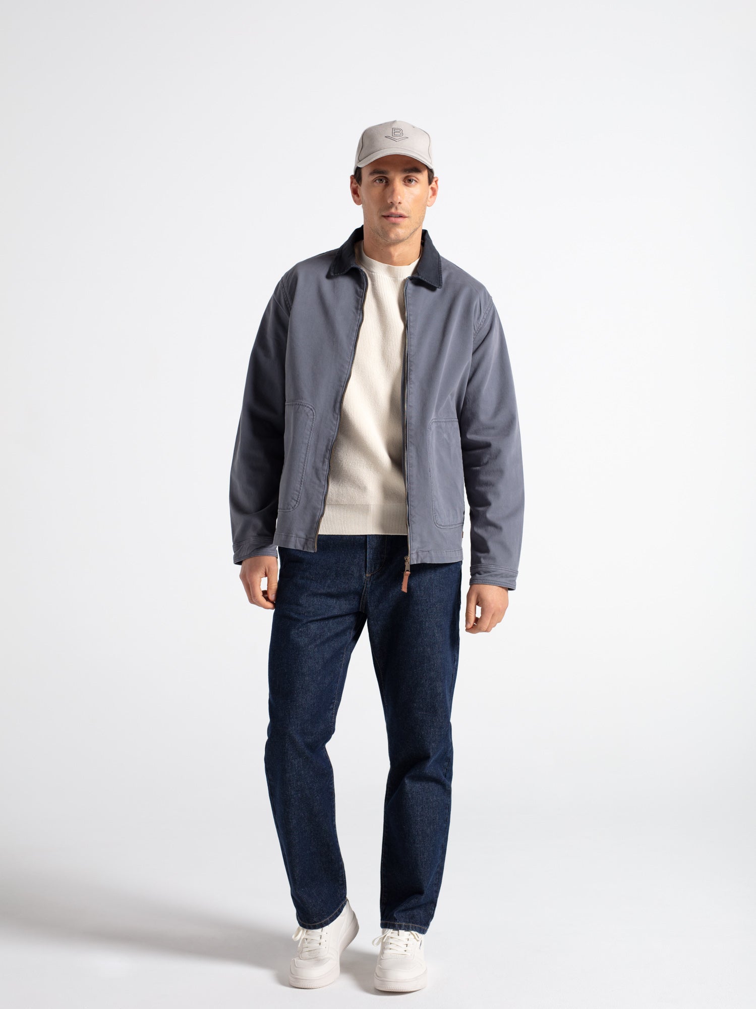 Cazadora worker