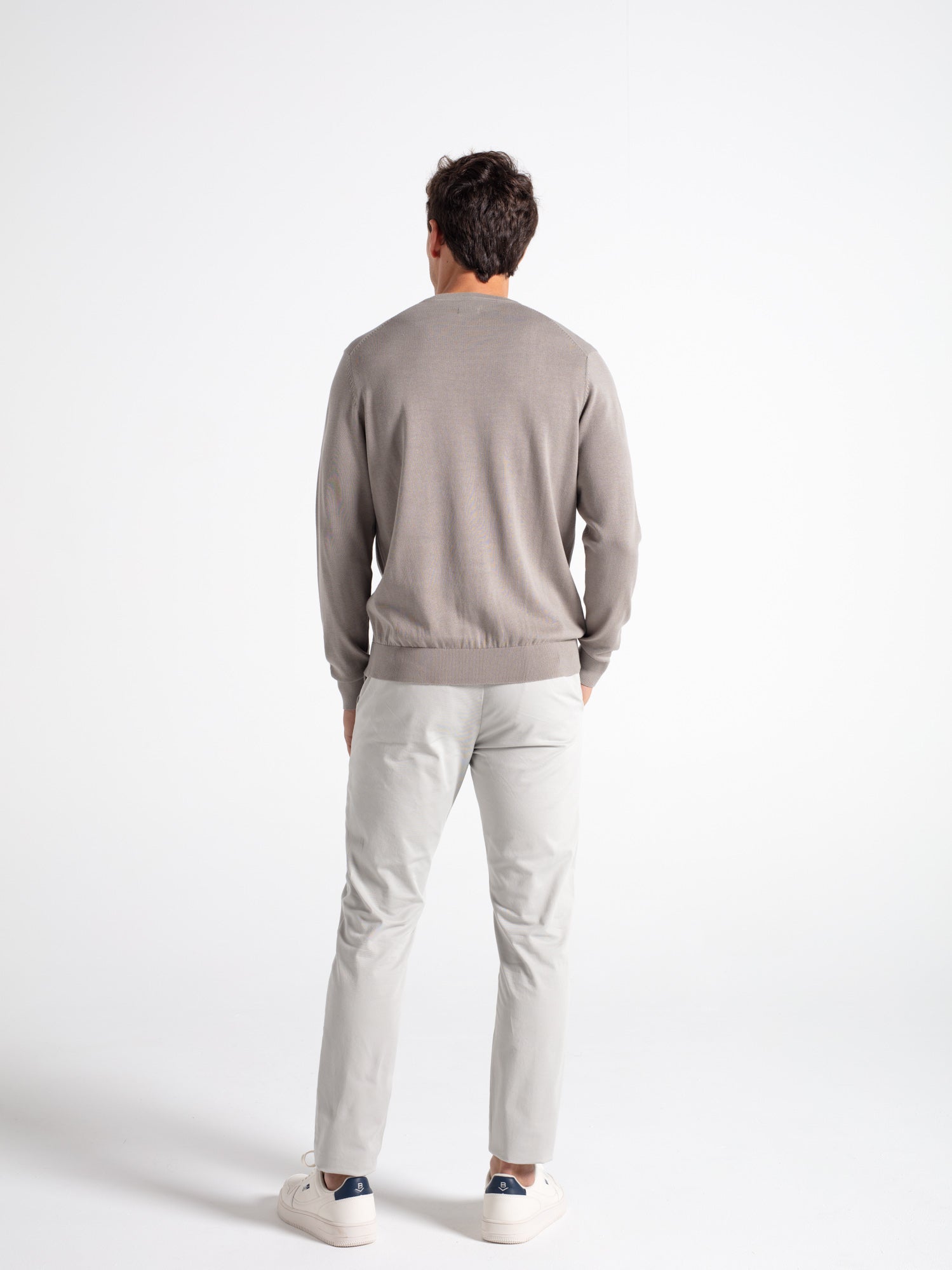Pantalón chino slim fit esencial