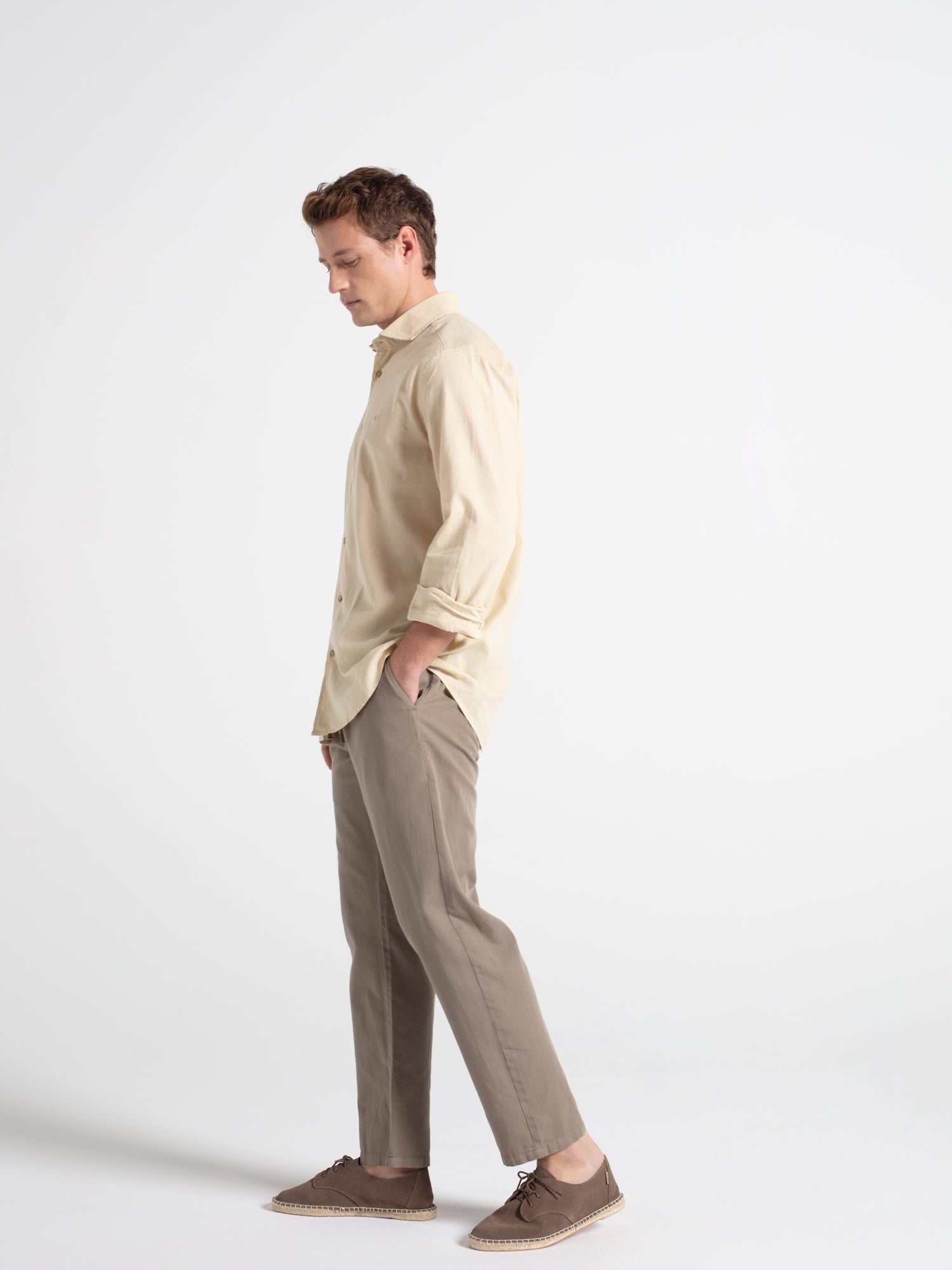 Pantalón de lino con pinzas