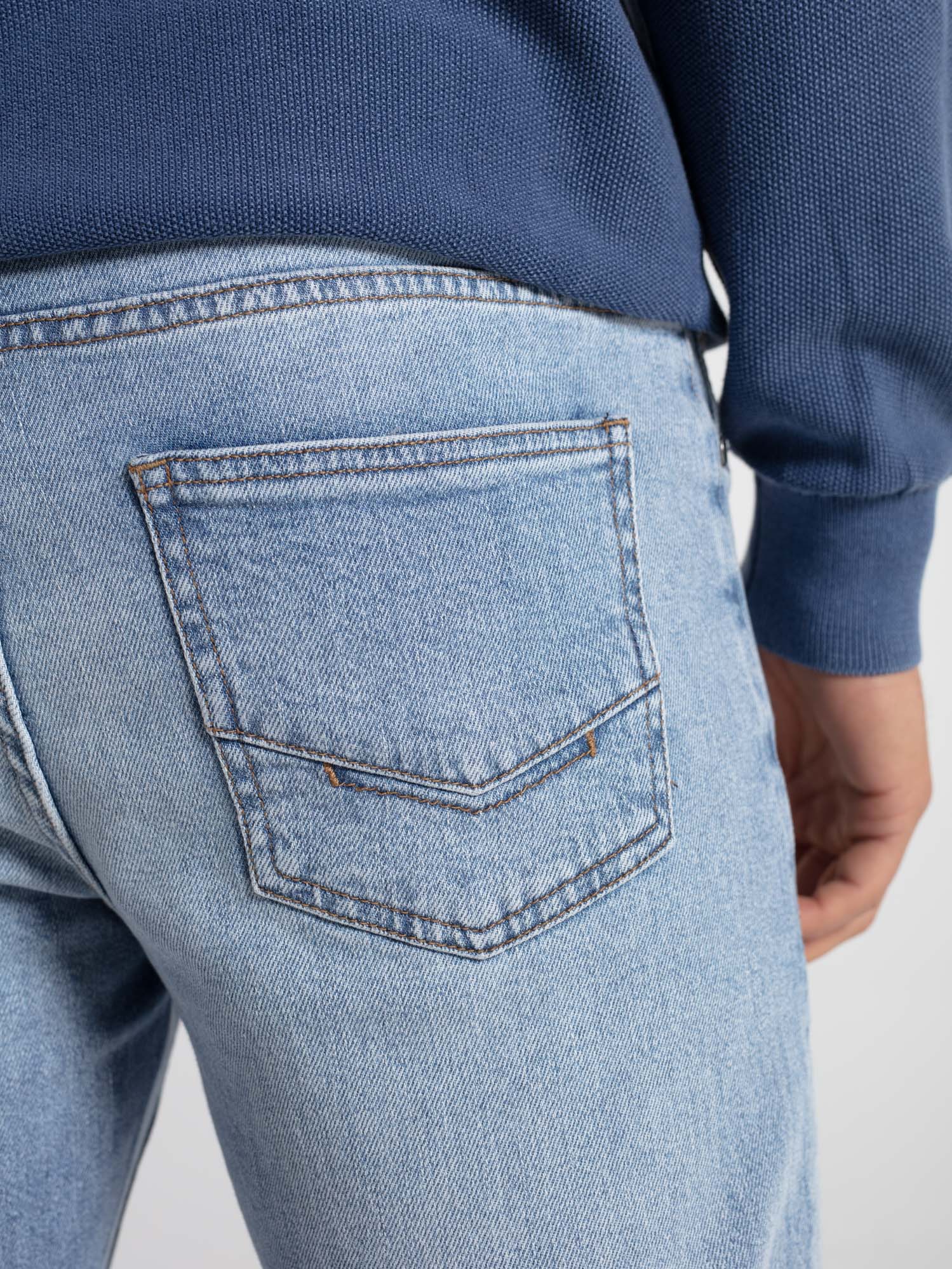 Pantalón tejano slim fit