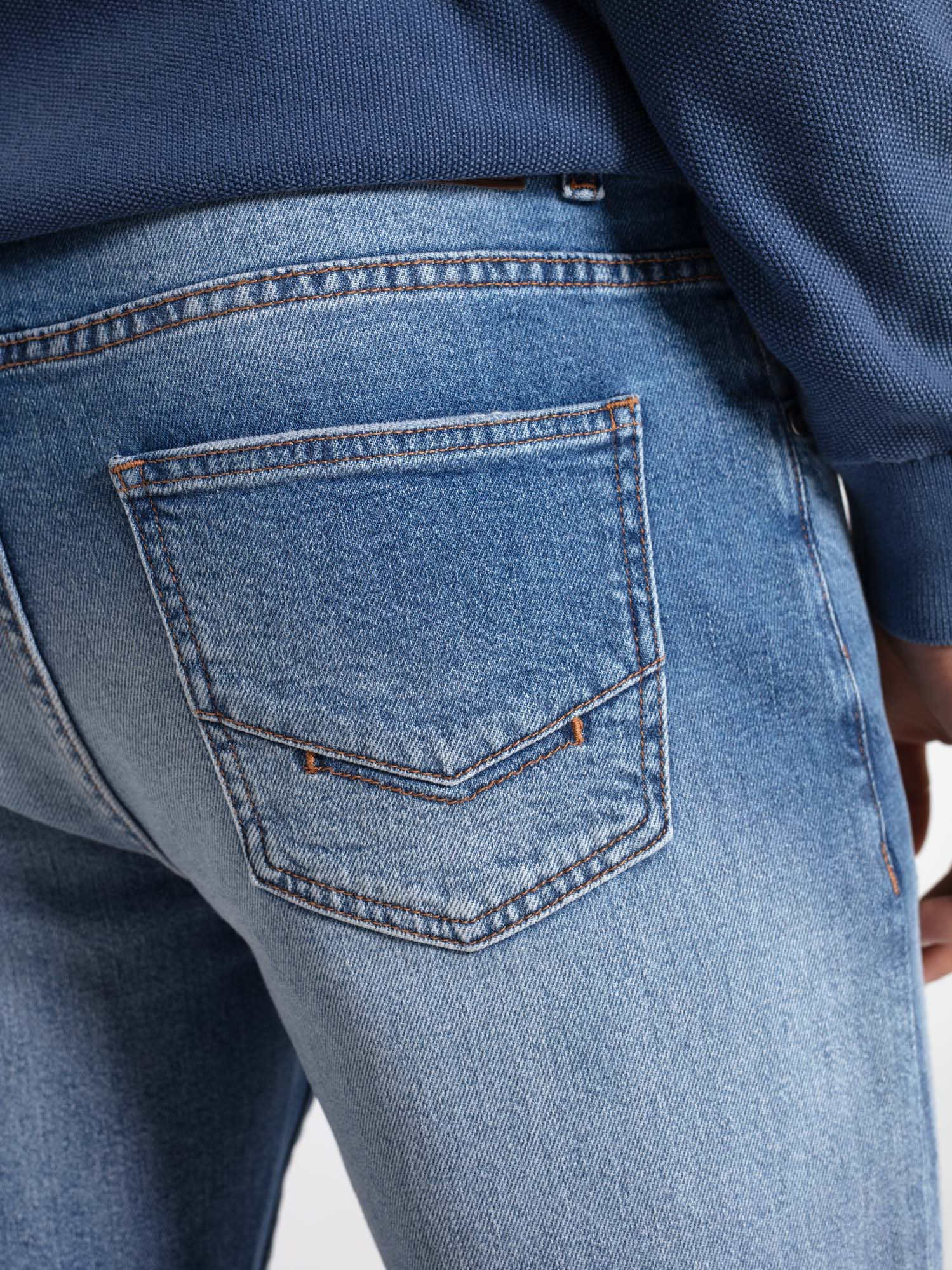 Pantalón tejano slim fit