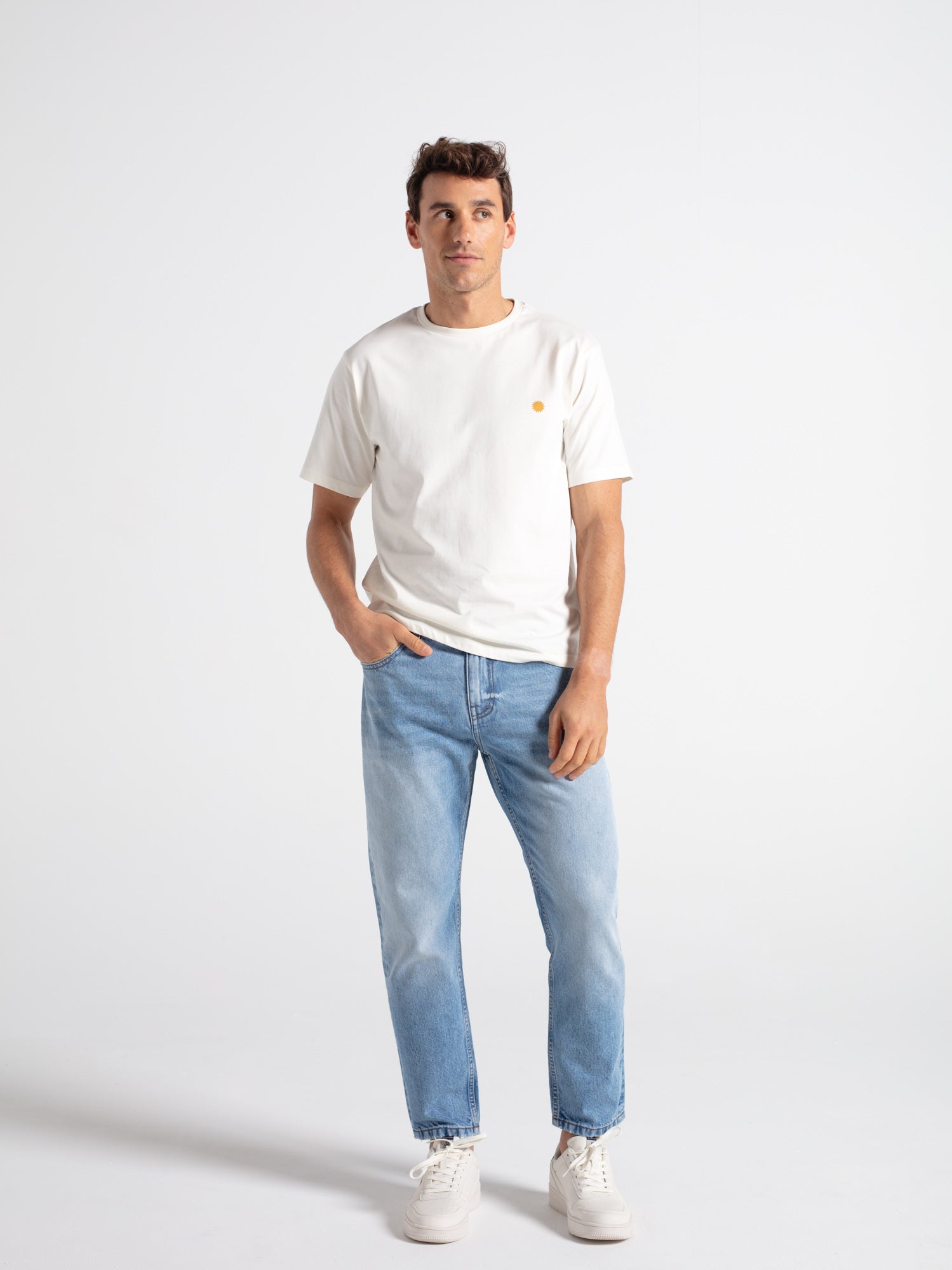 Pantalón tejano tapered