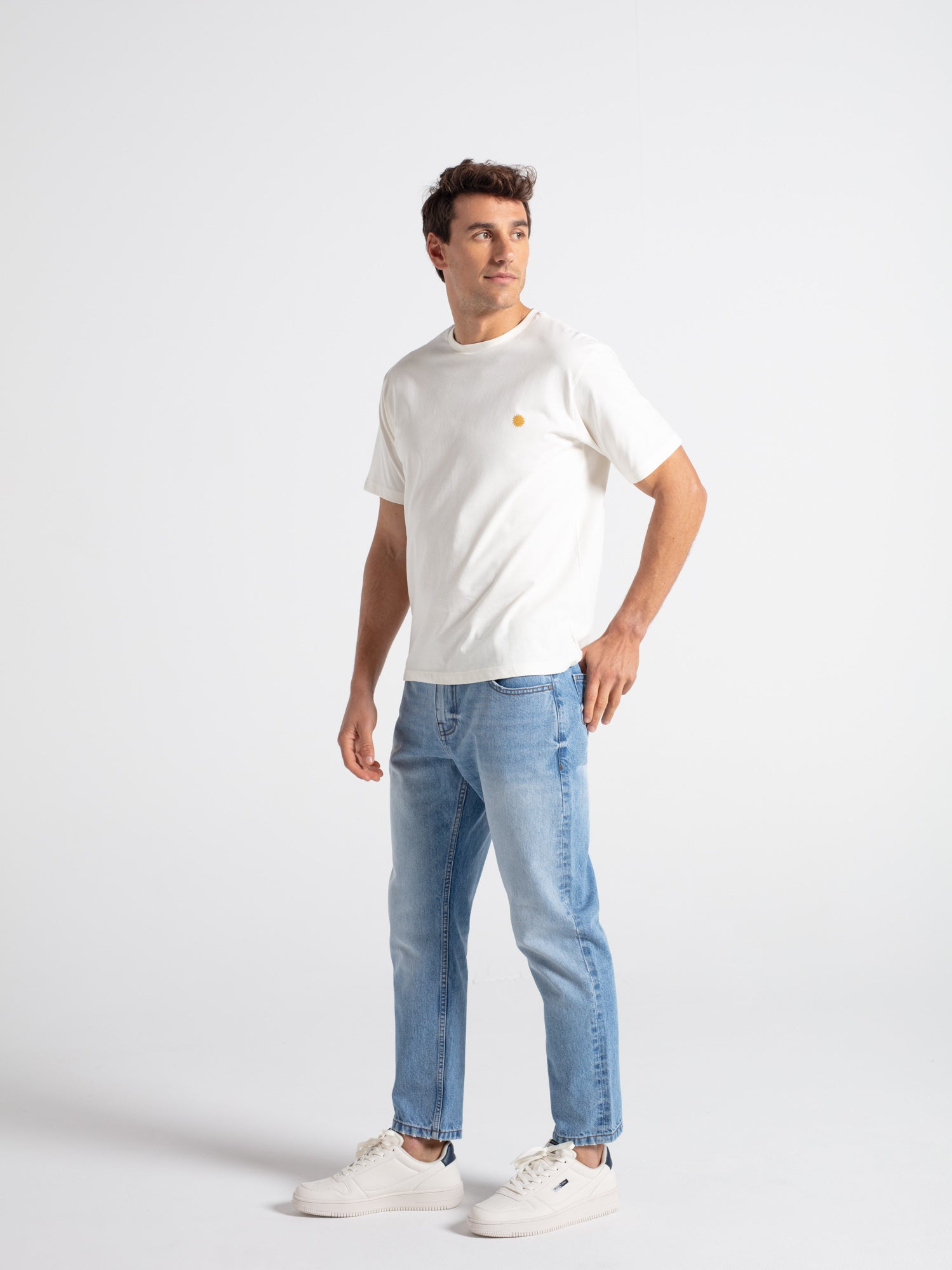 Pantalón tejano tapered