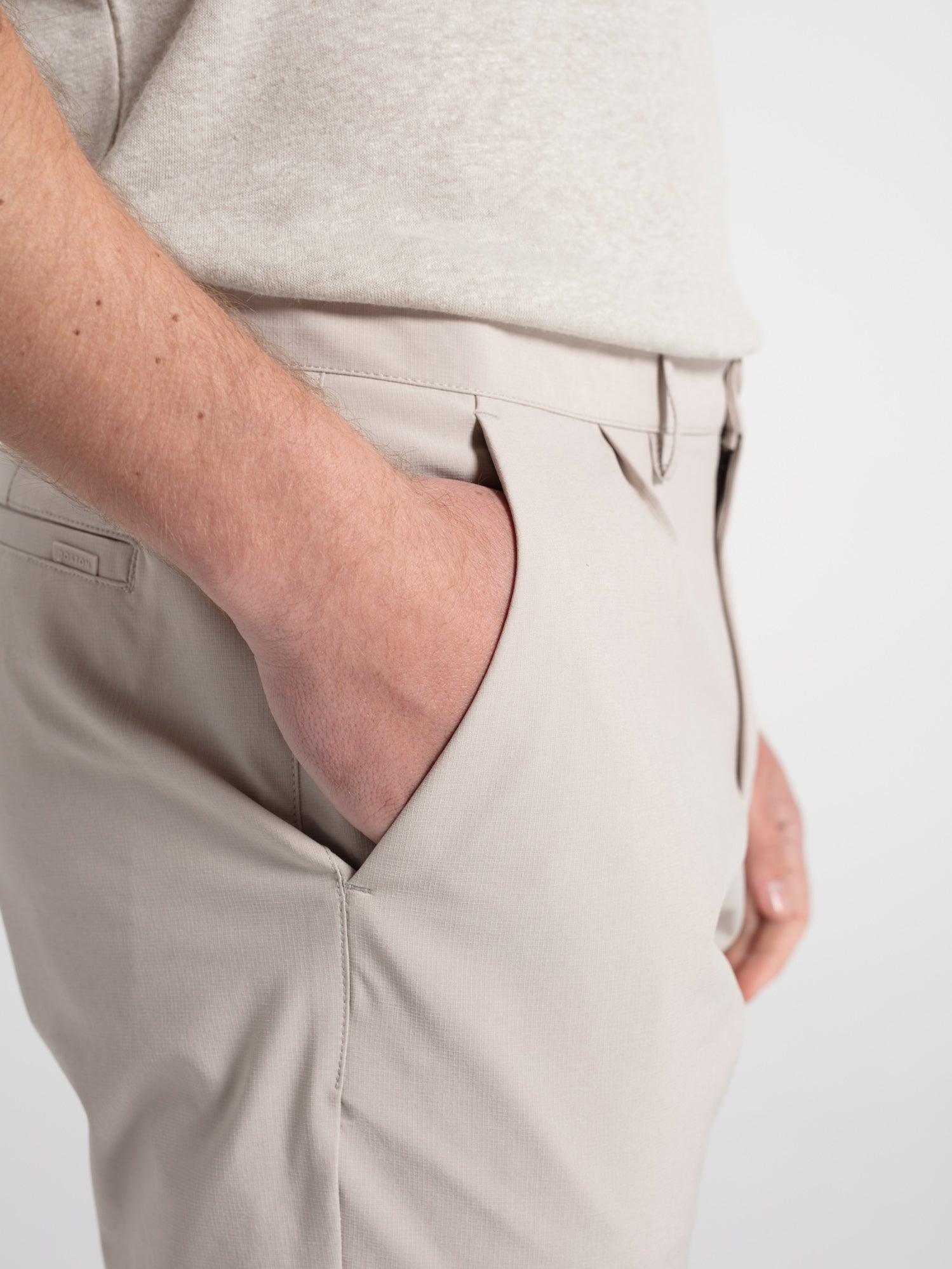 Pantalón técnico tejido cuadrillé pinzas