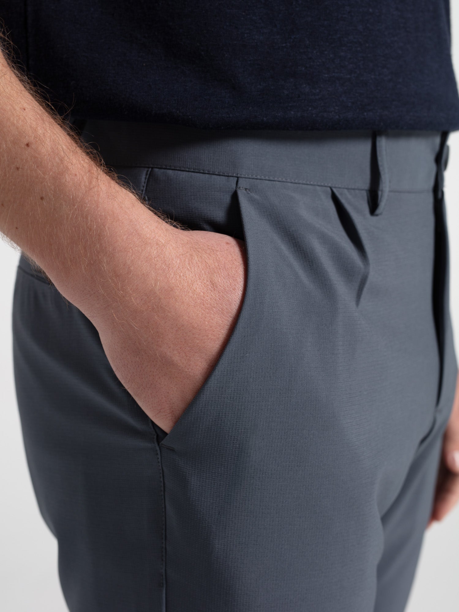 Pantalón técnico tejido cuadrillé pinzas