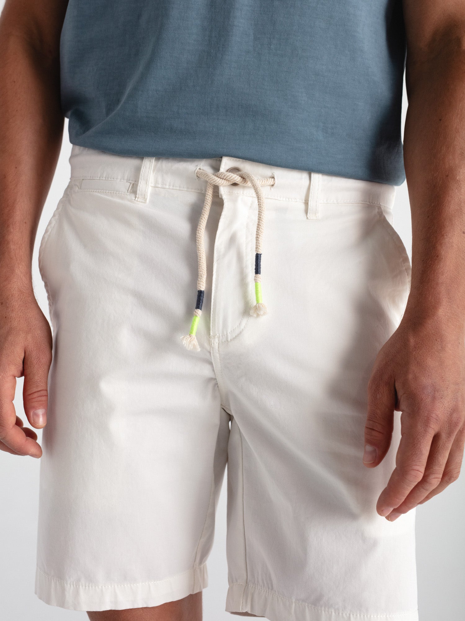 Bermuda chino cordón