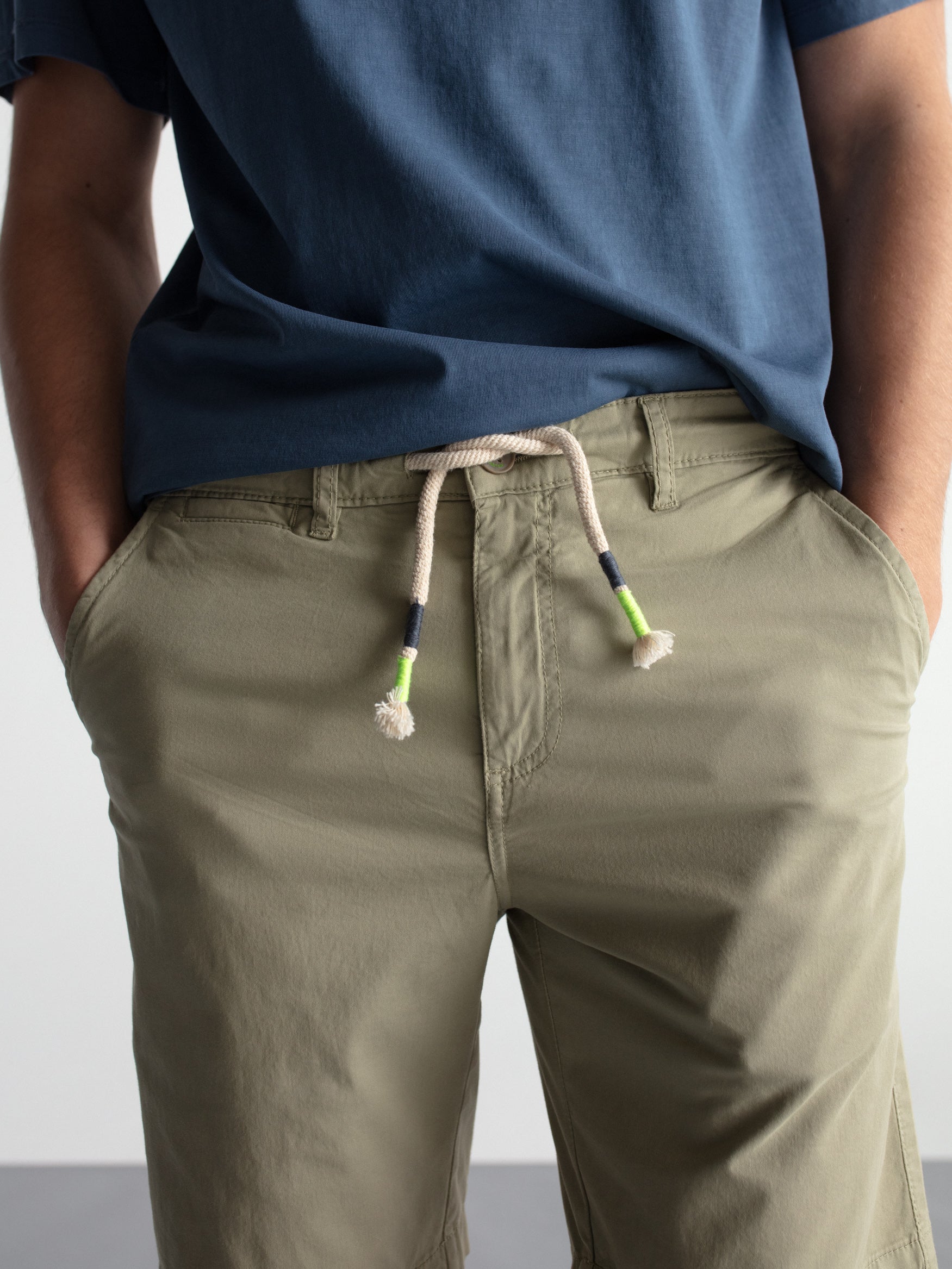 Bermuda chino cordón