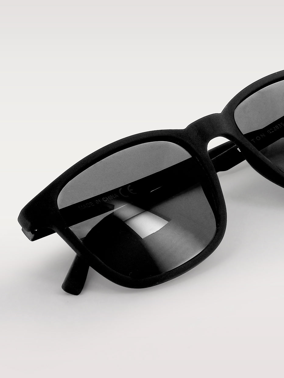 Gafas de sol engomadas