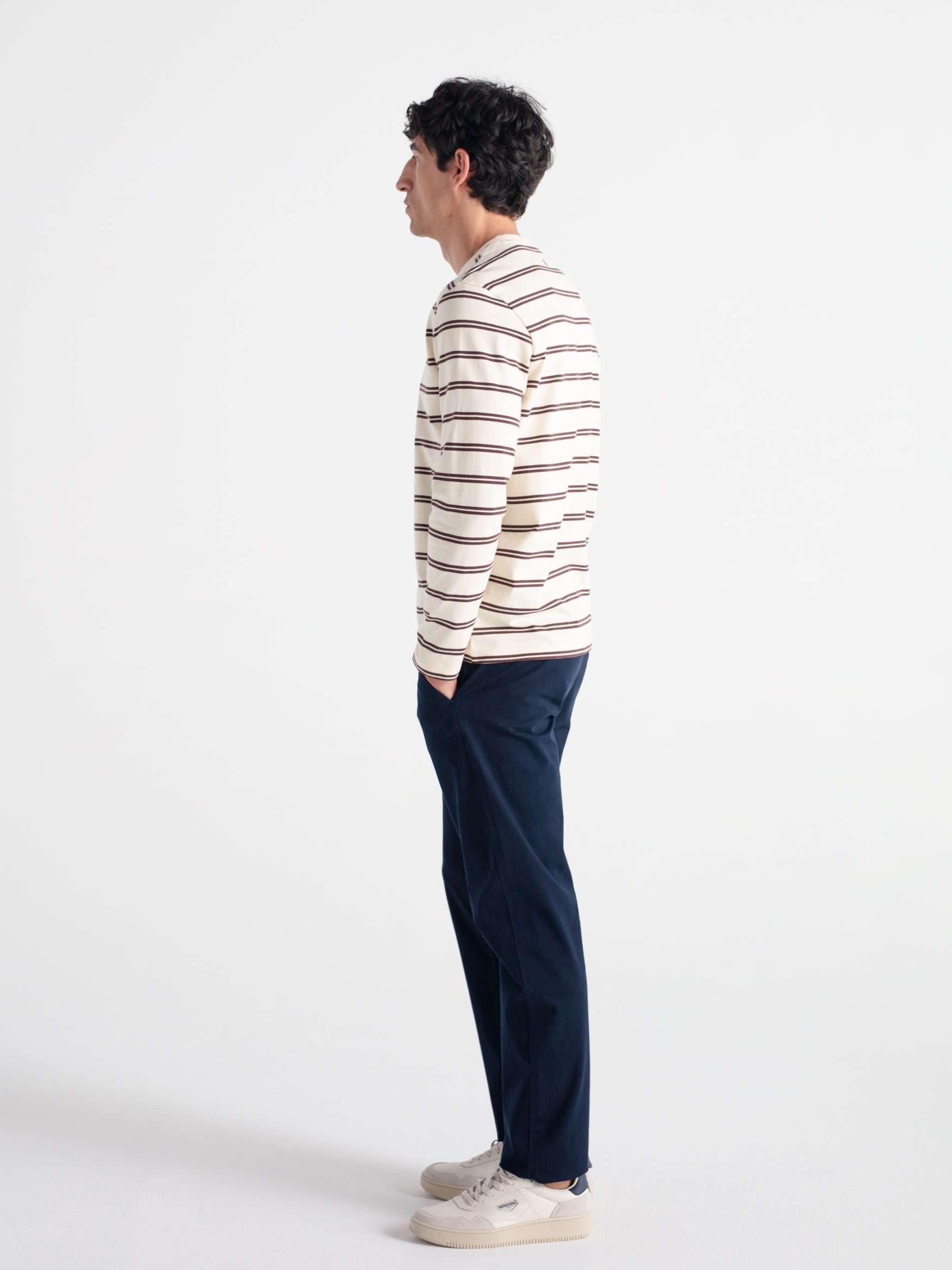 Pantalón chino slim fit esencial