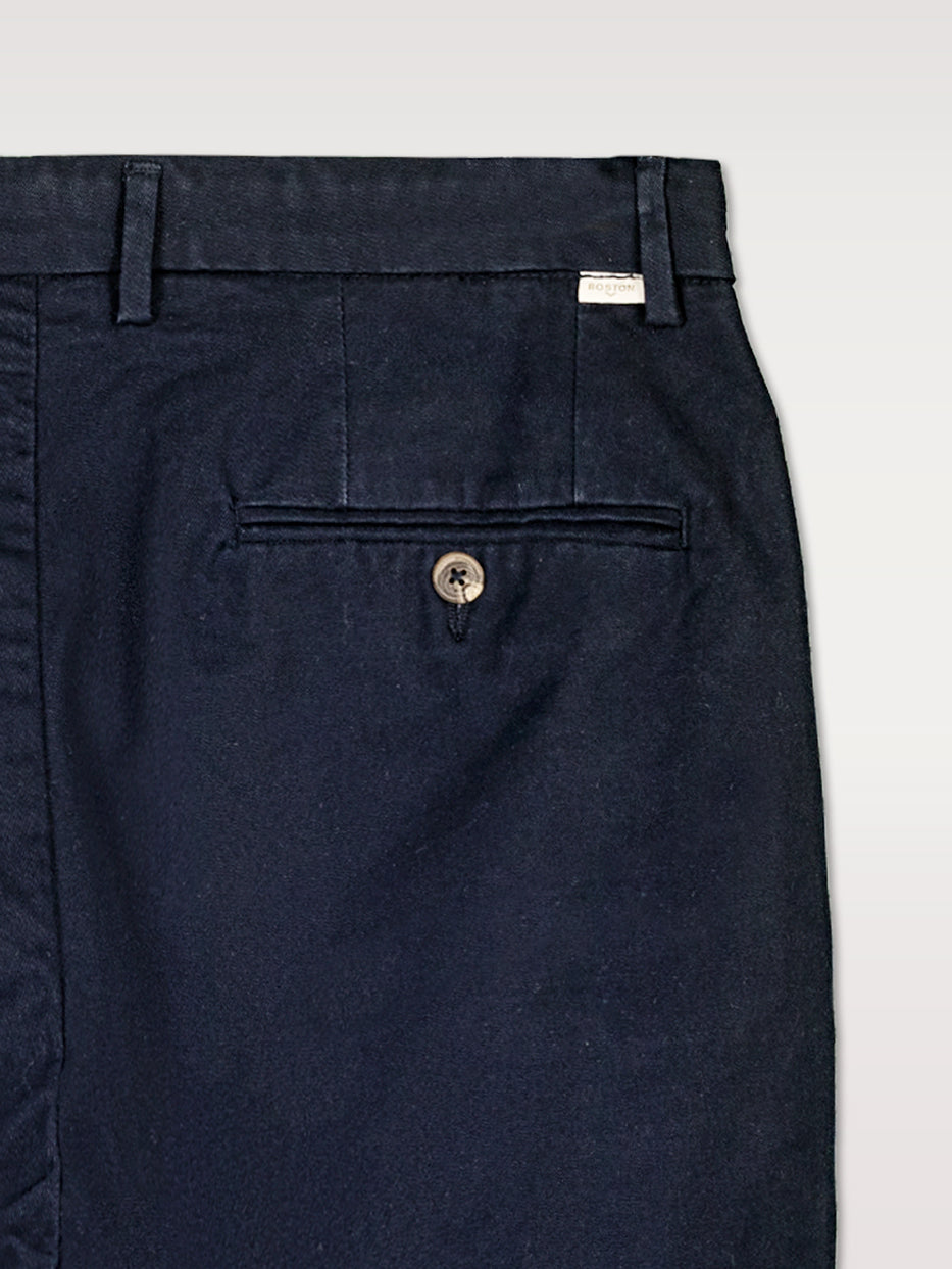 Pantalón chino slim fit esencial