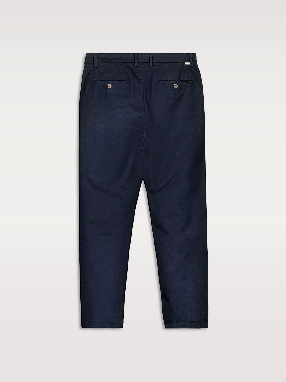 Pantalón chino slim fit esencial