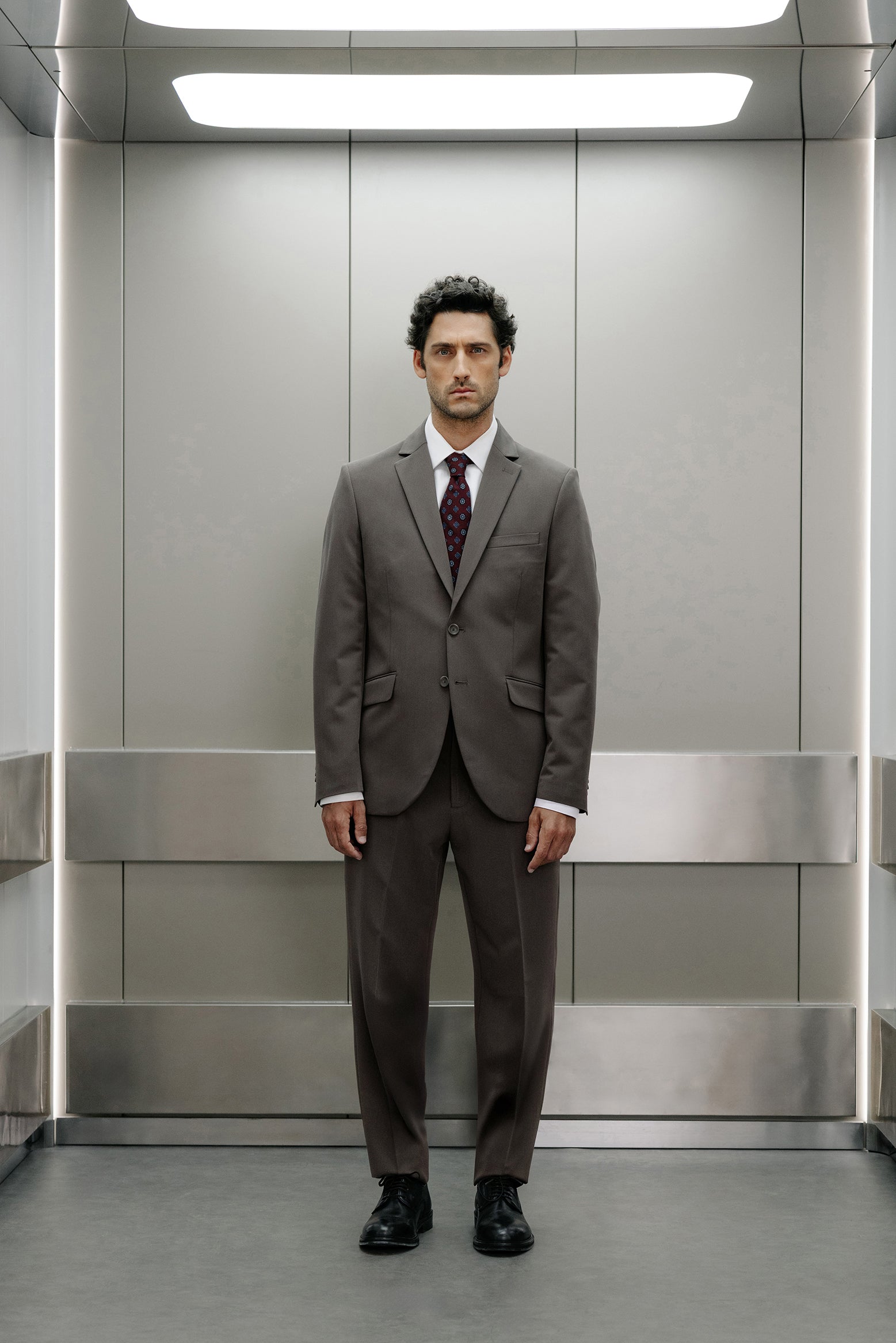 Pantalón traje slim fit liso