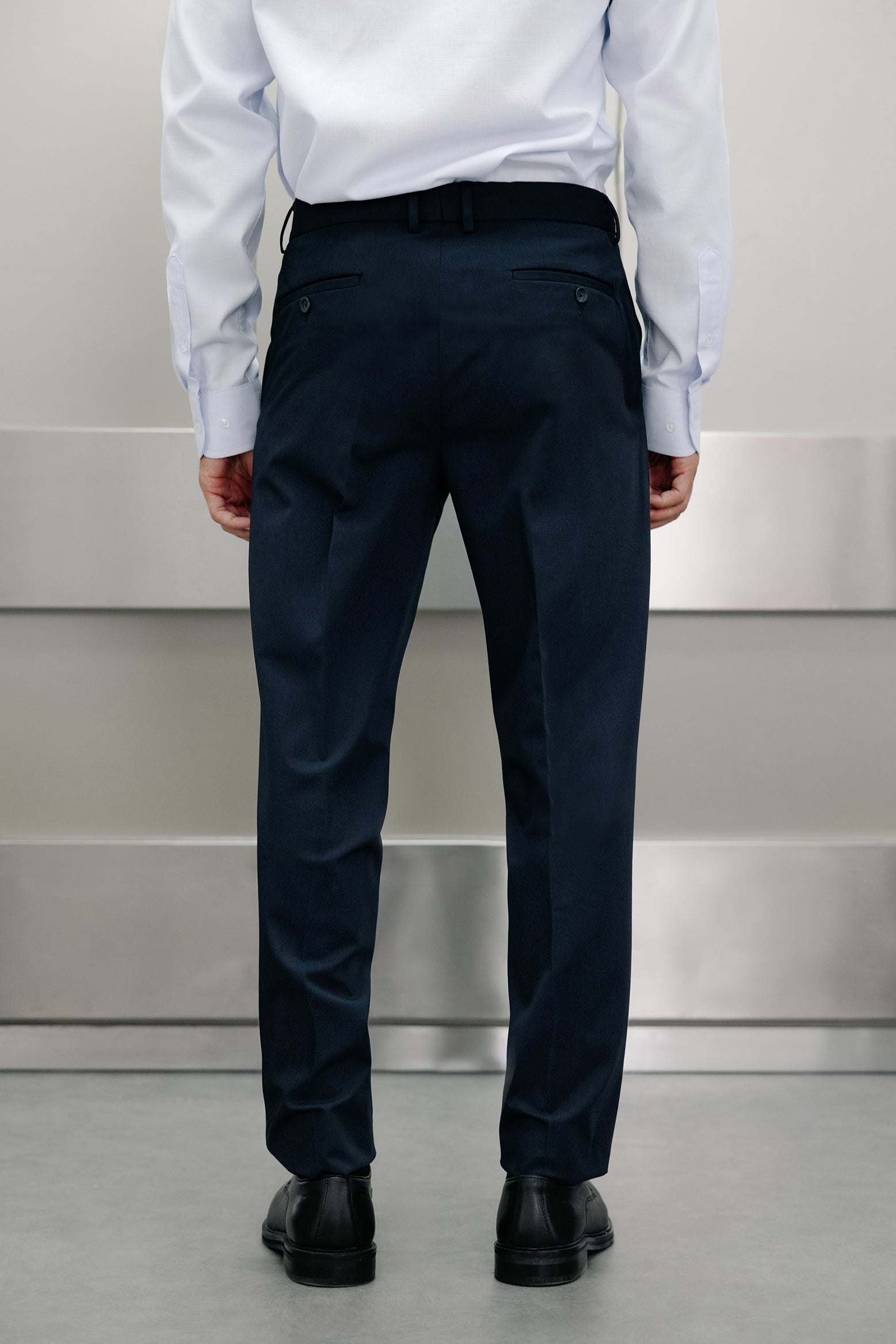 Pantalón traje slim fit liso