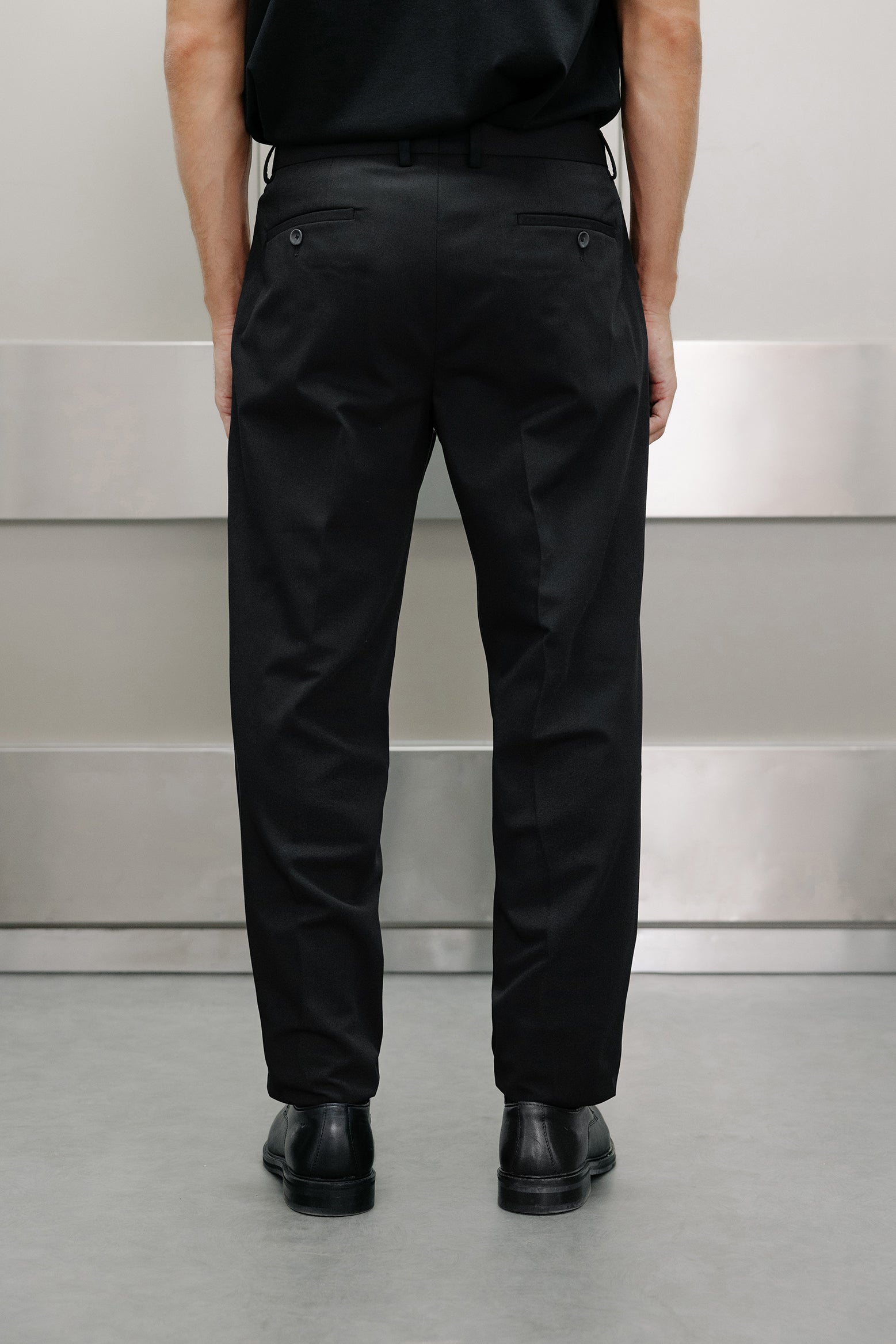 Pantalón traje slim fit liso
