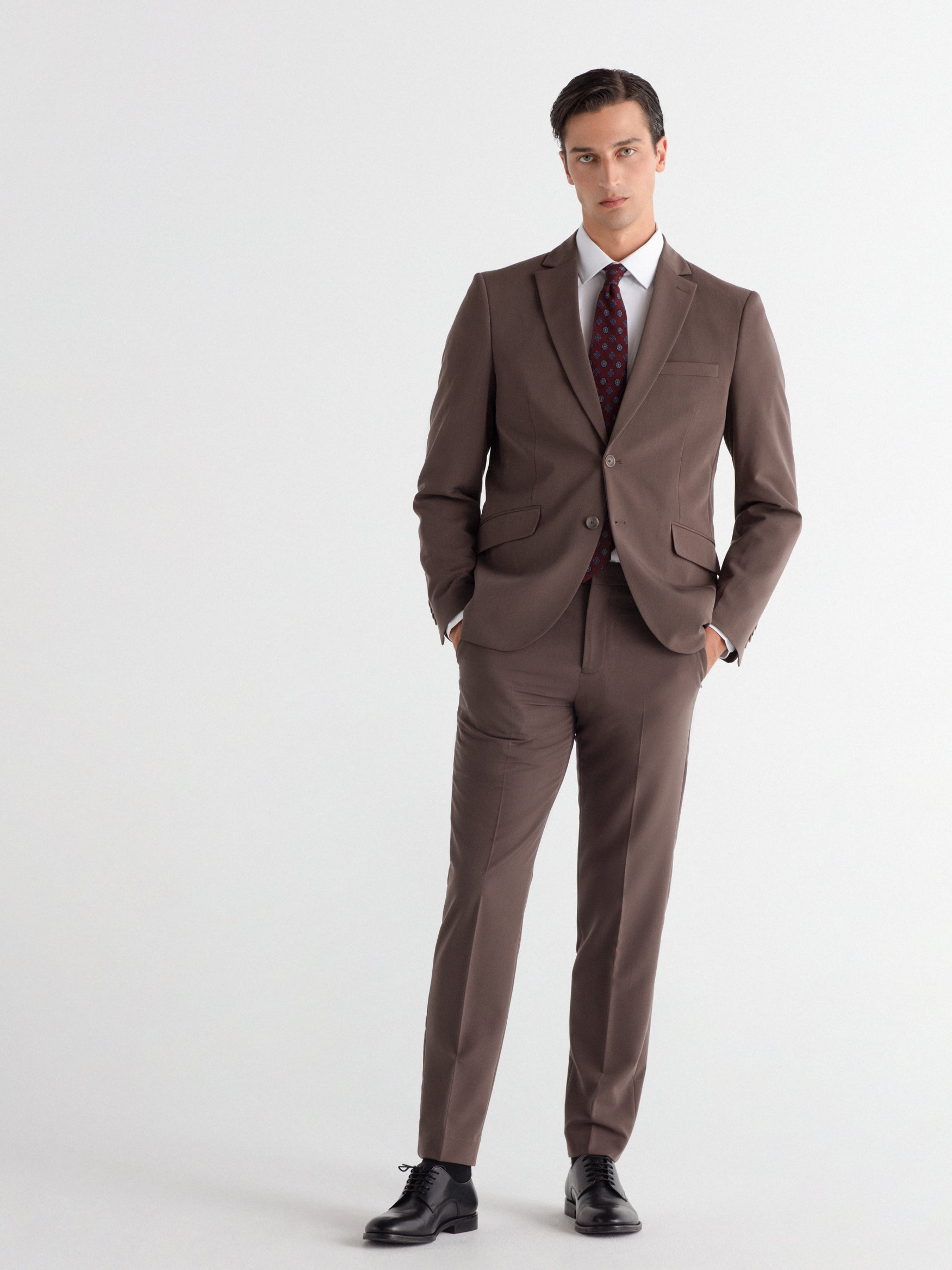 Pantalón traje slim fit liso