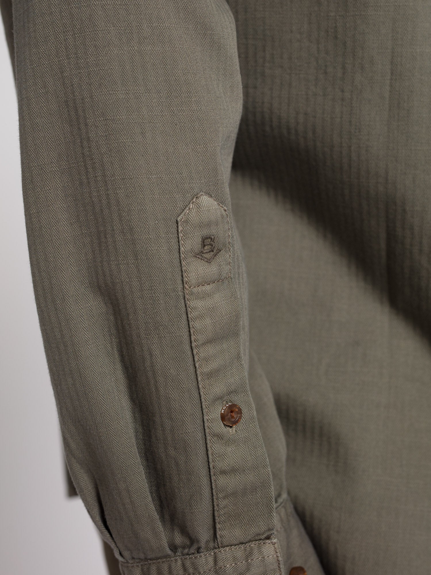 Camisa regular fit espiga delavé