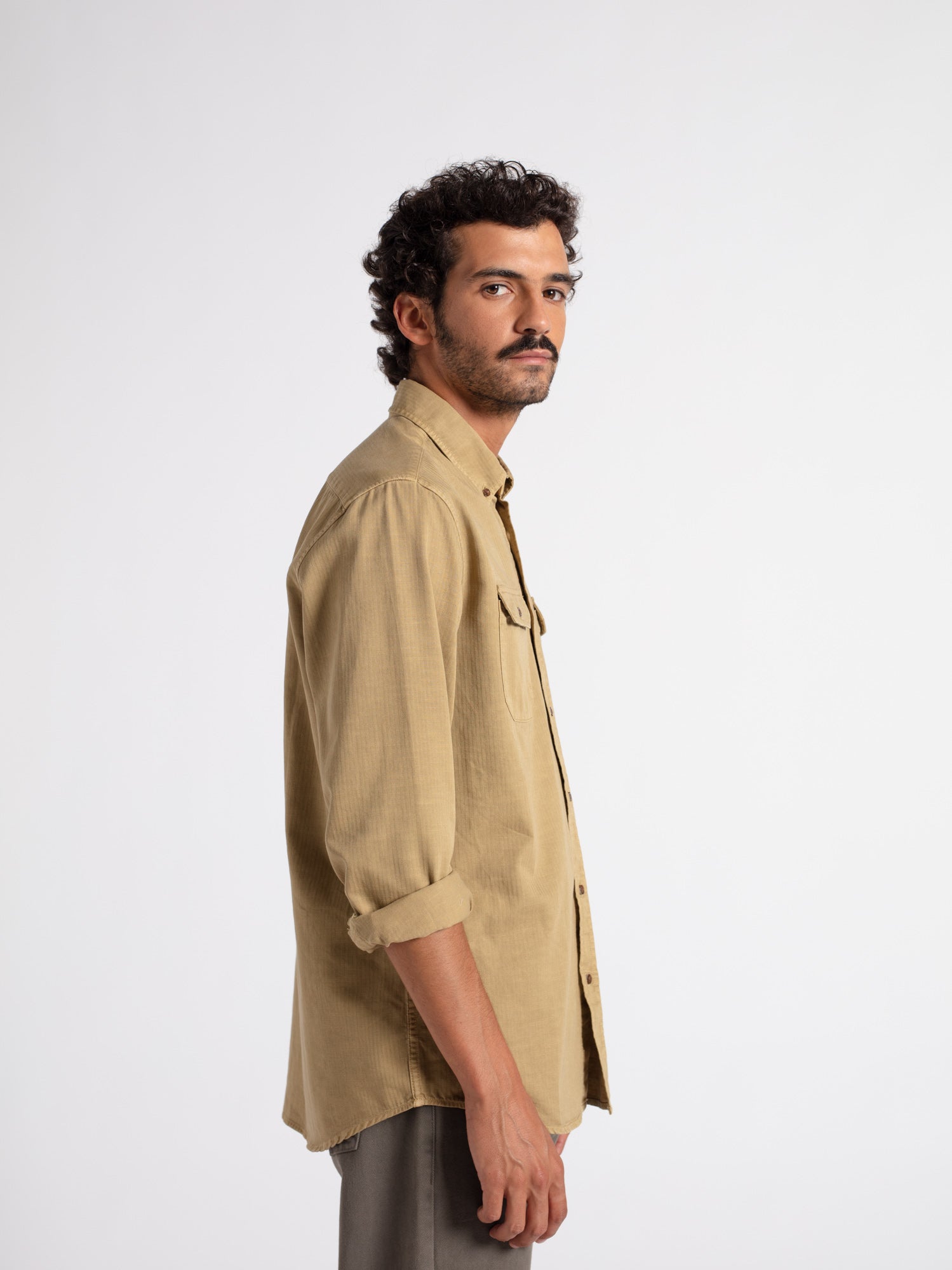 Camisa regular fit espiga delavé