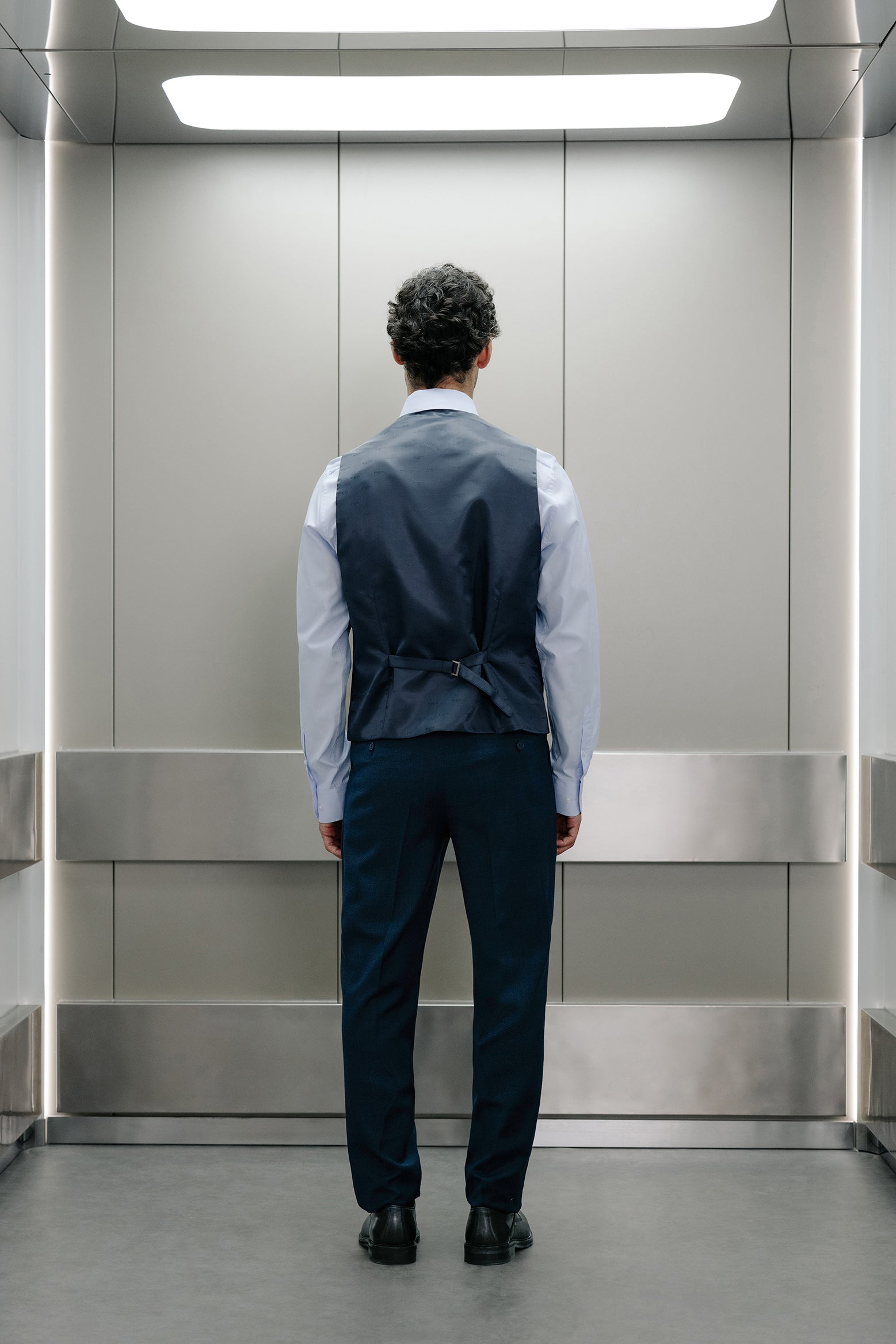 Slim-fit waistcoat in herringbone wool