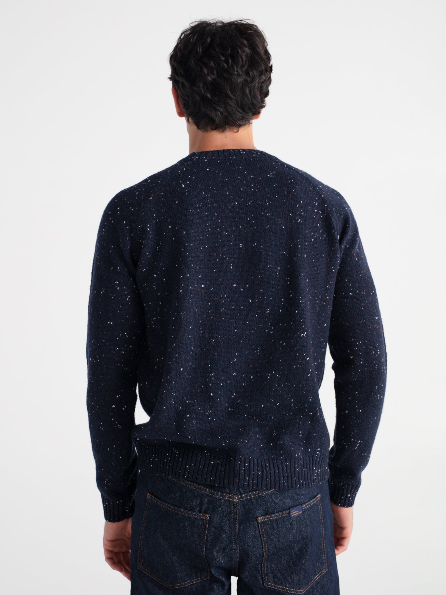 Crew neck sweater with nep yarn