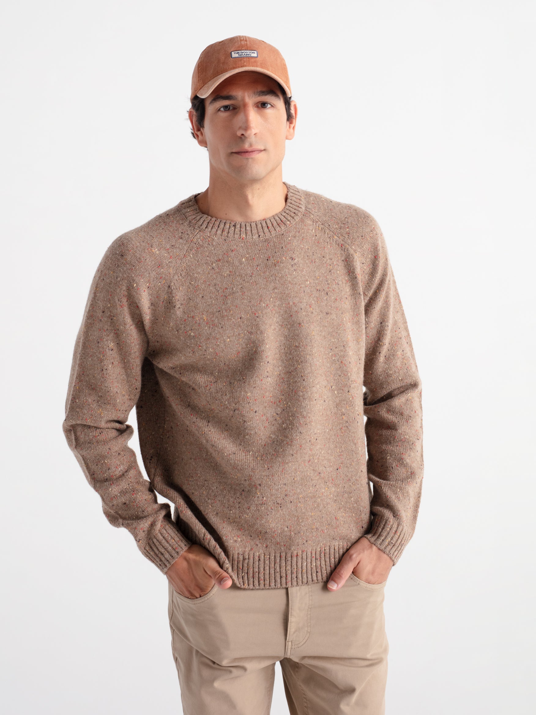 Crew neck sweater with nep yarn