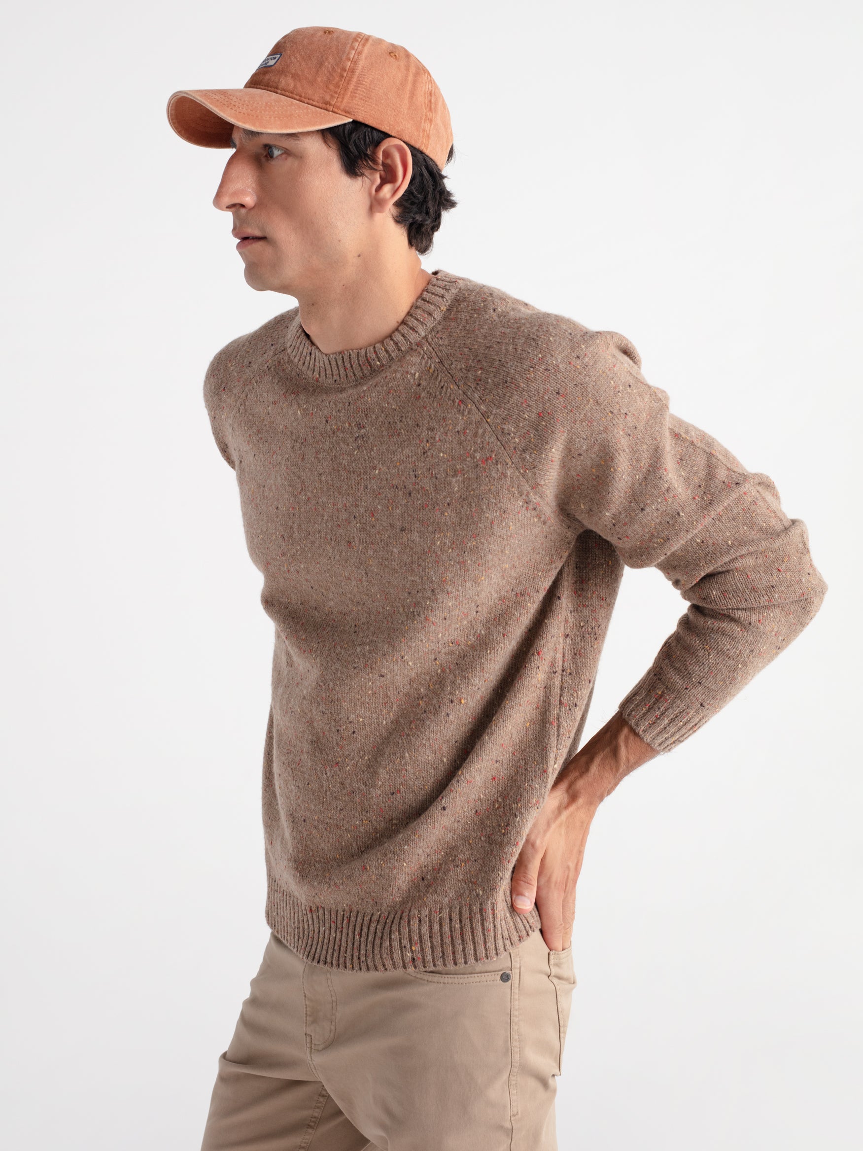 Crew neck sweater with nep yarn