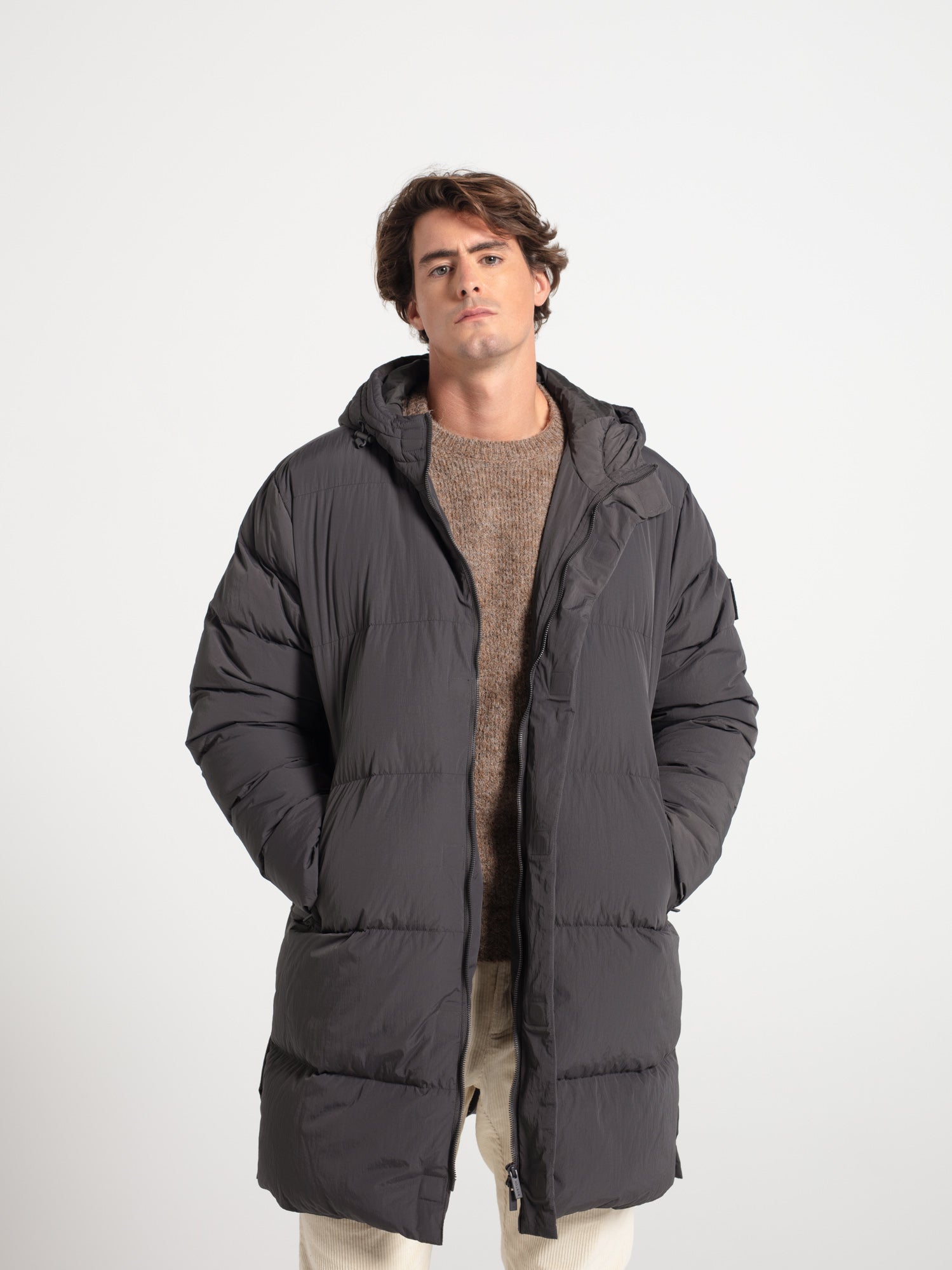 Chaquetón acolchado largo plumas