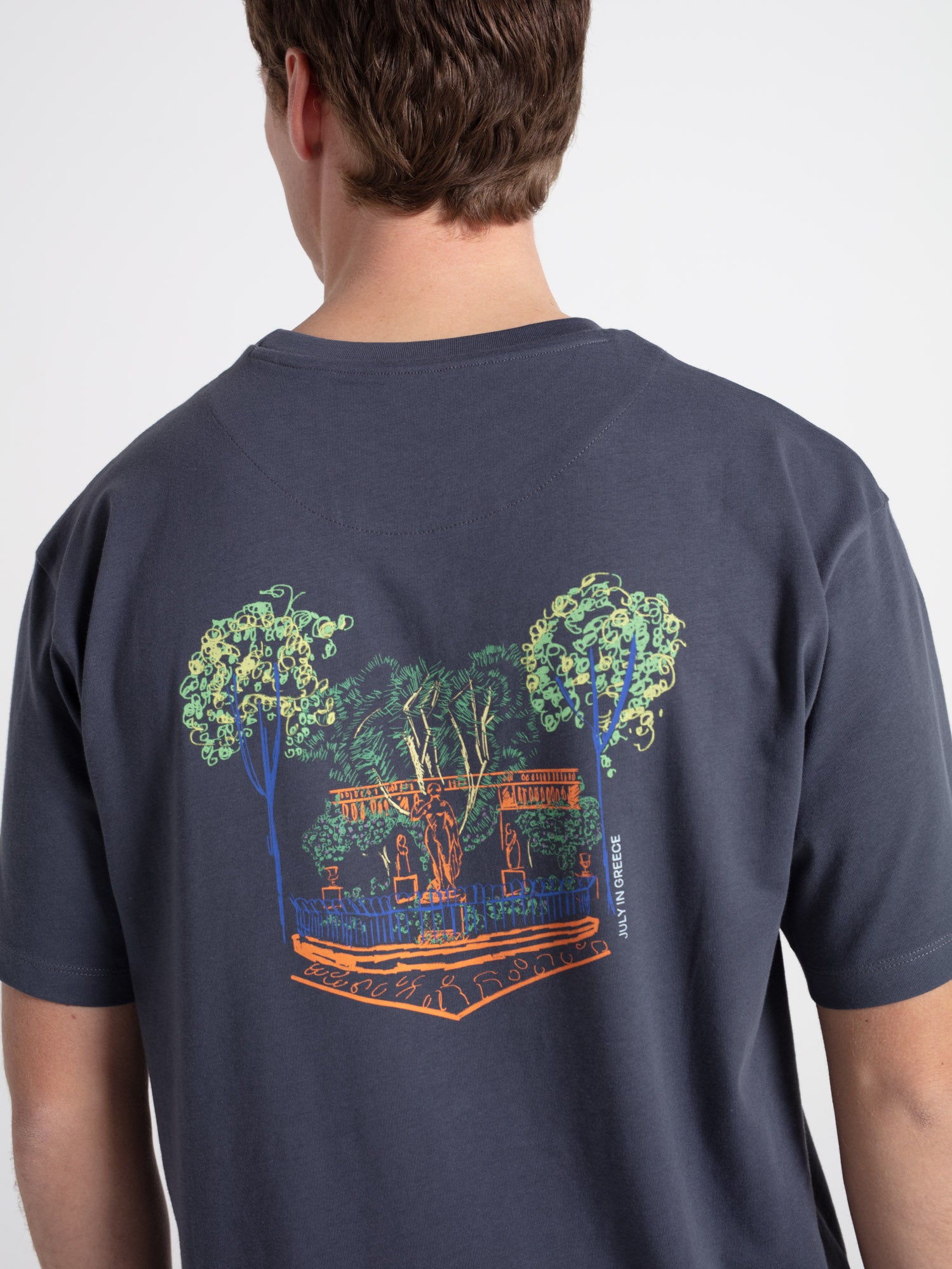 Camiseta 100% algodón gráfica July