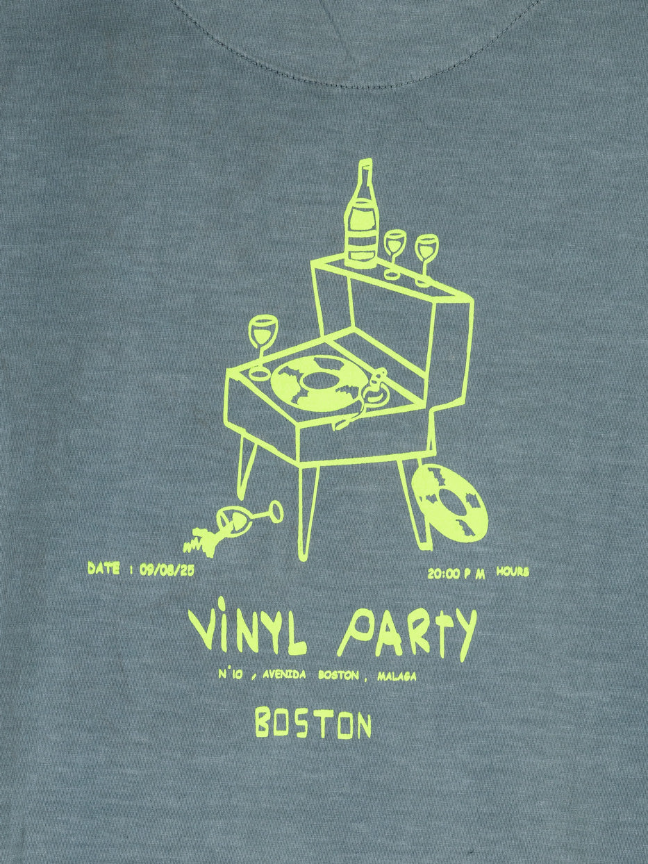 Camiseta oversize "Vinyl party"