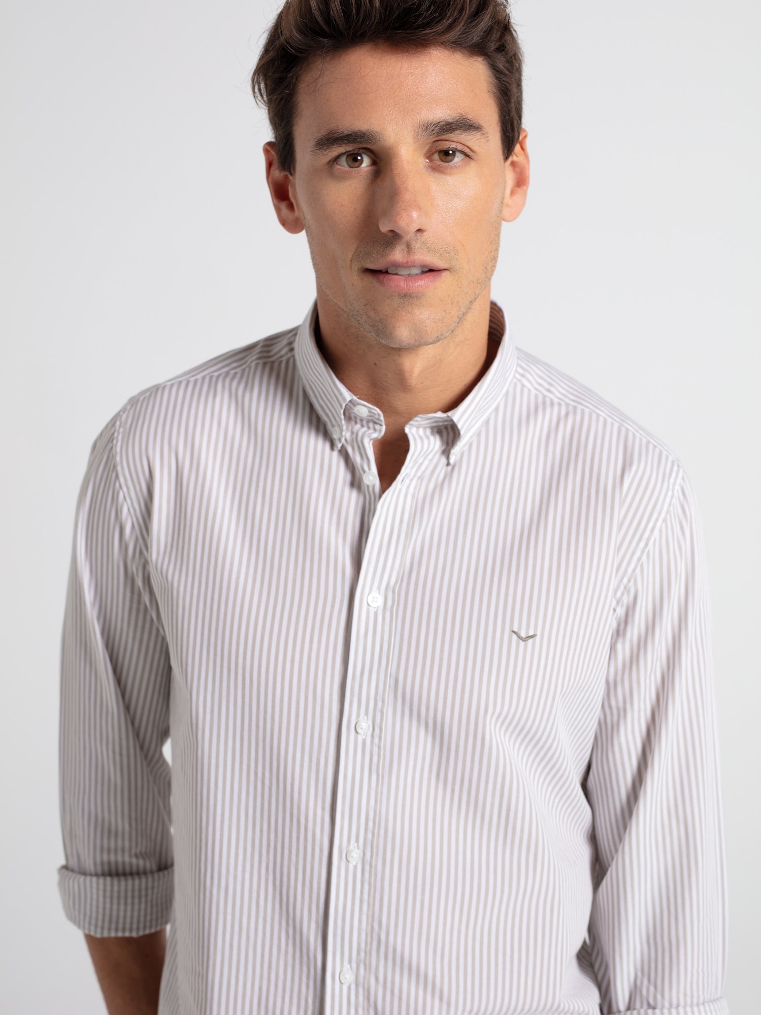 Camisa regular fit 100% algodón popelín rayas