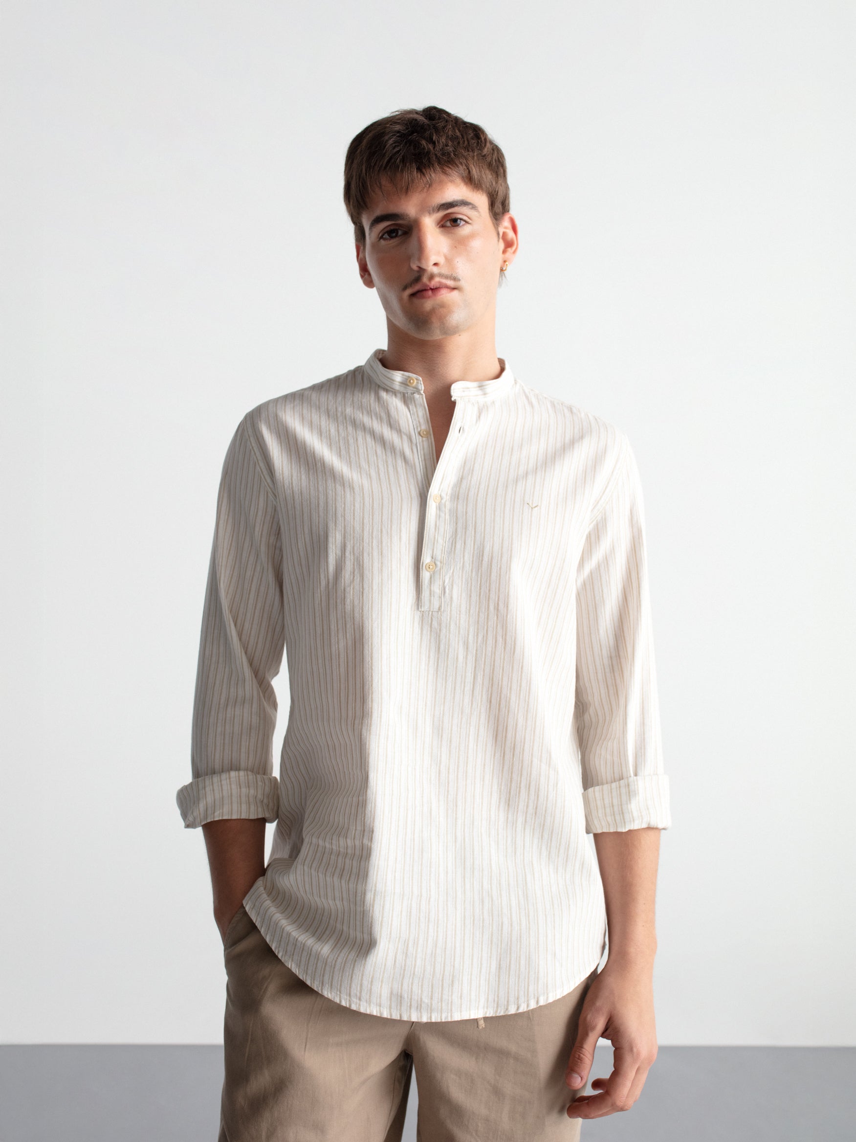 Camisa polera lino cuello mao rayas
