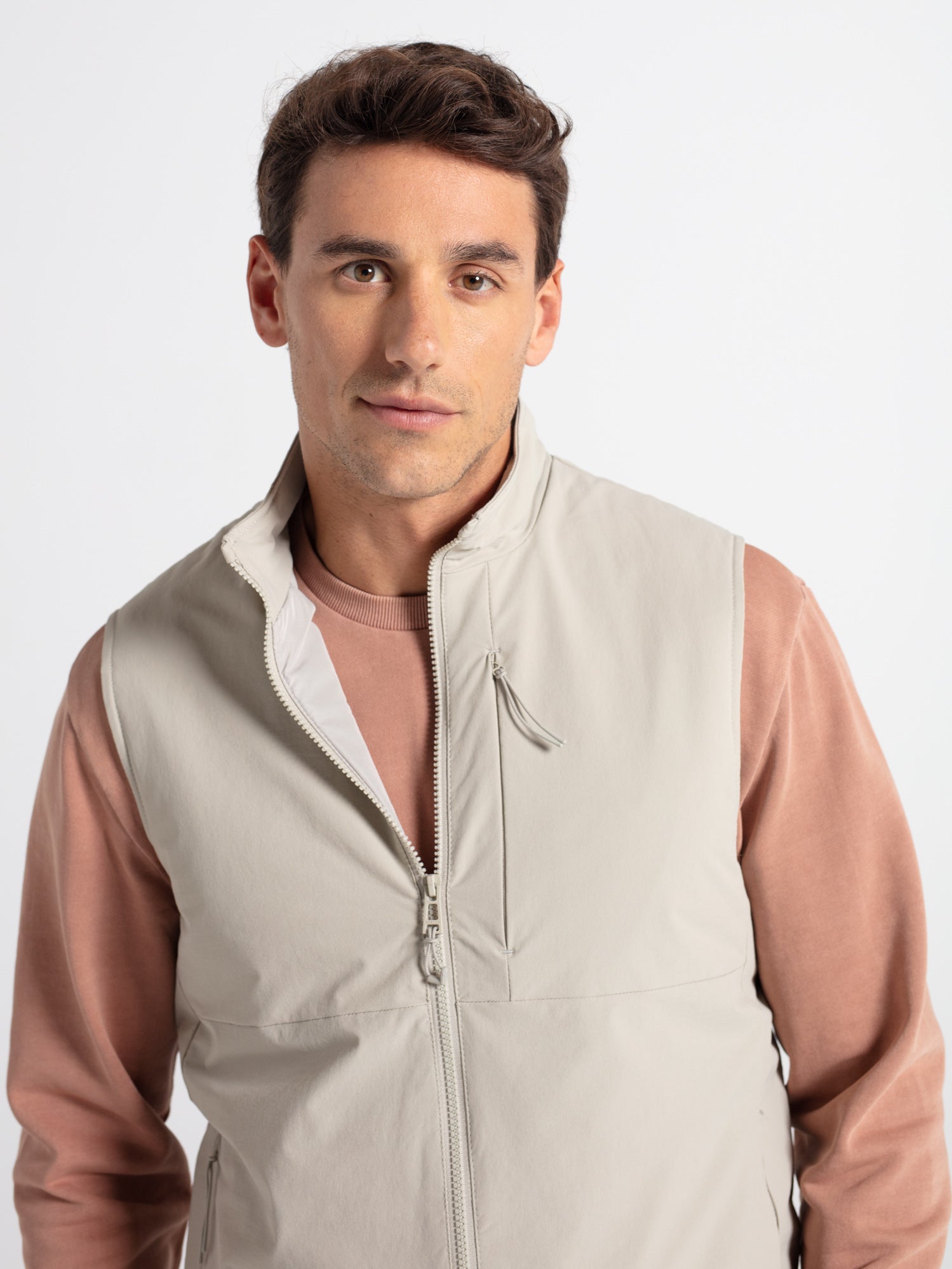 Chaleco funcional cuello chimenea