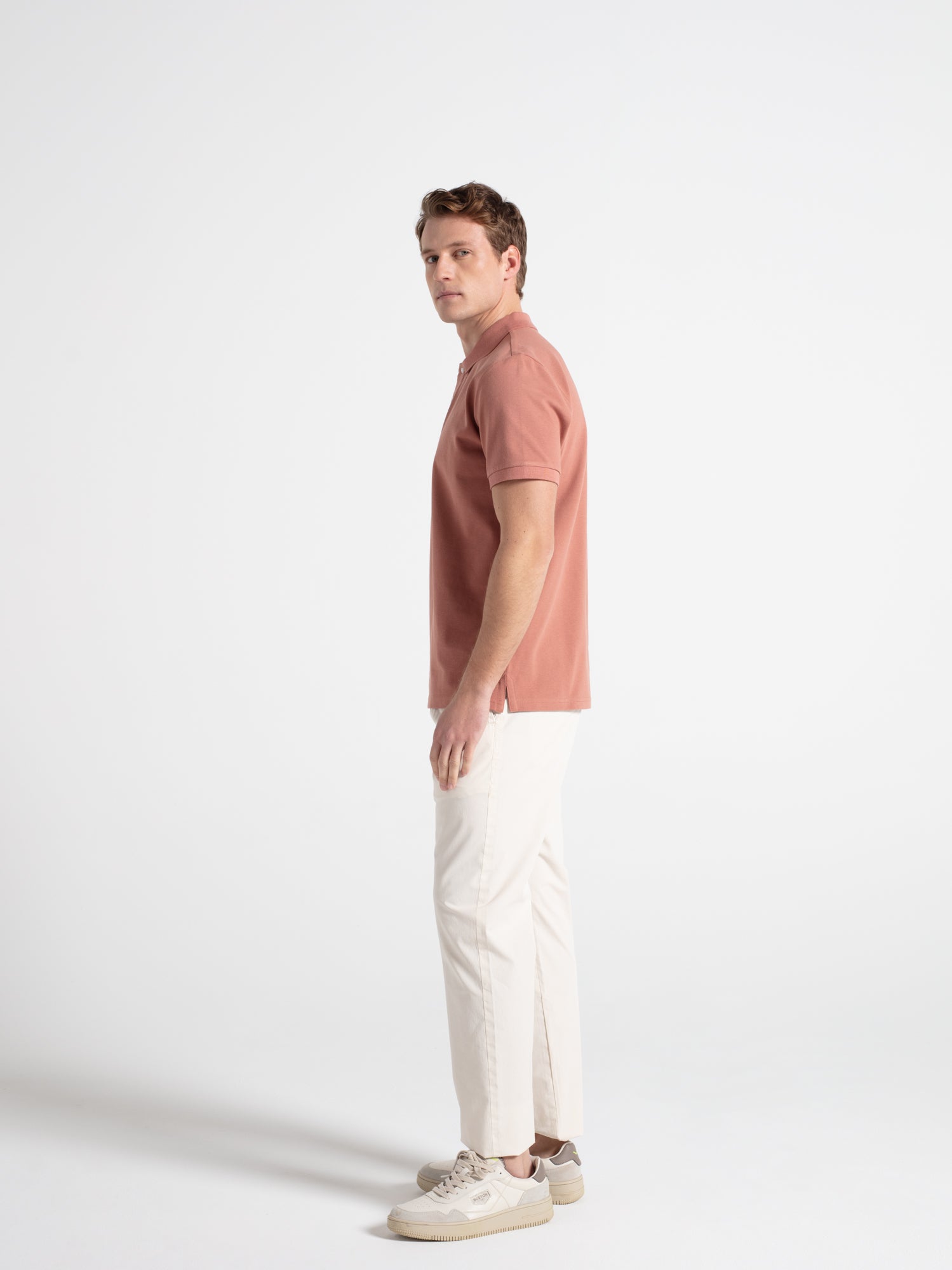 Pantalón chino con pinzas