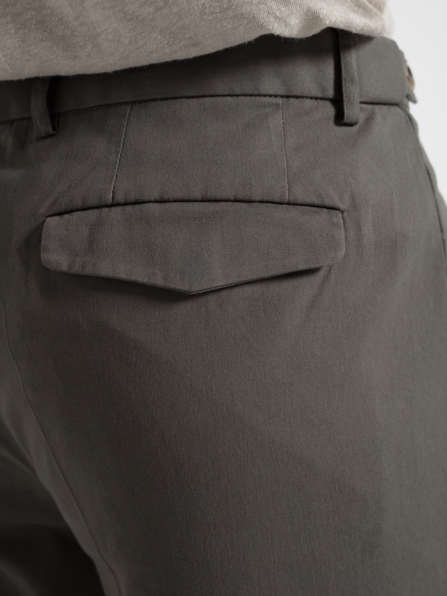 Pantalón con pinzas