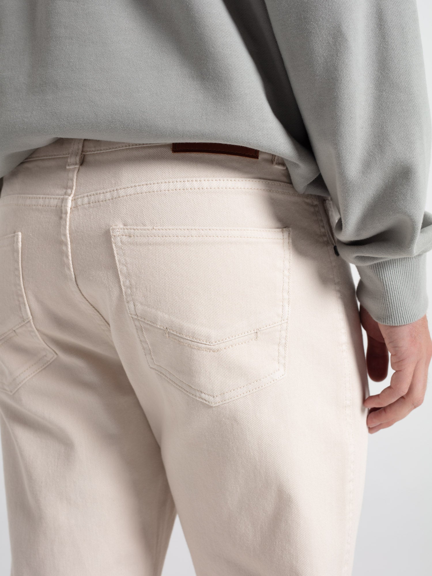 Pantalón cinco bolsillos tapered