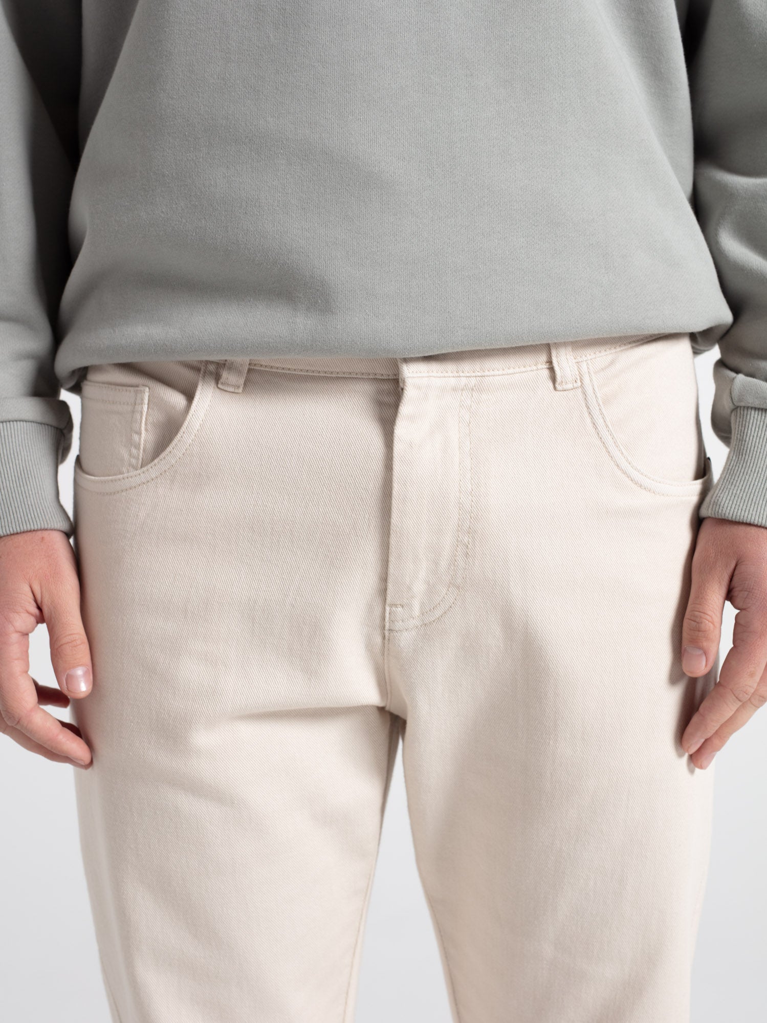 Pantalón cinco bolsillos tapered