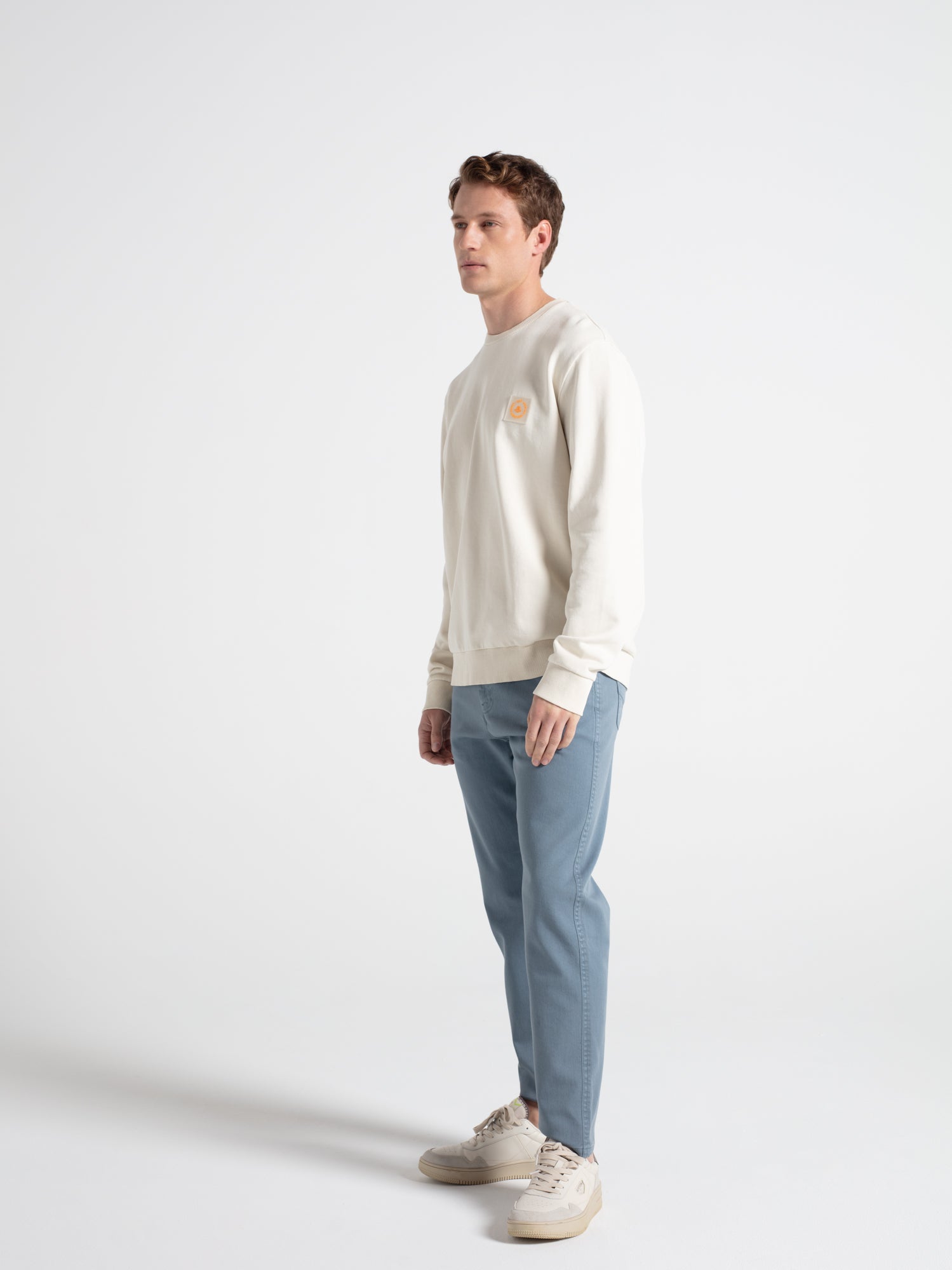 Pantalón cinco bolsillos tapered