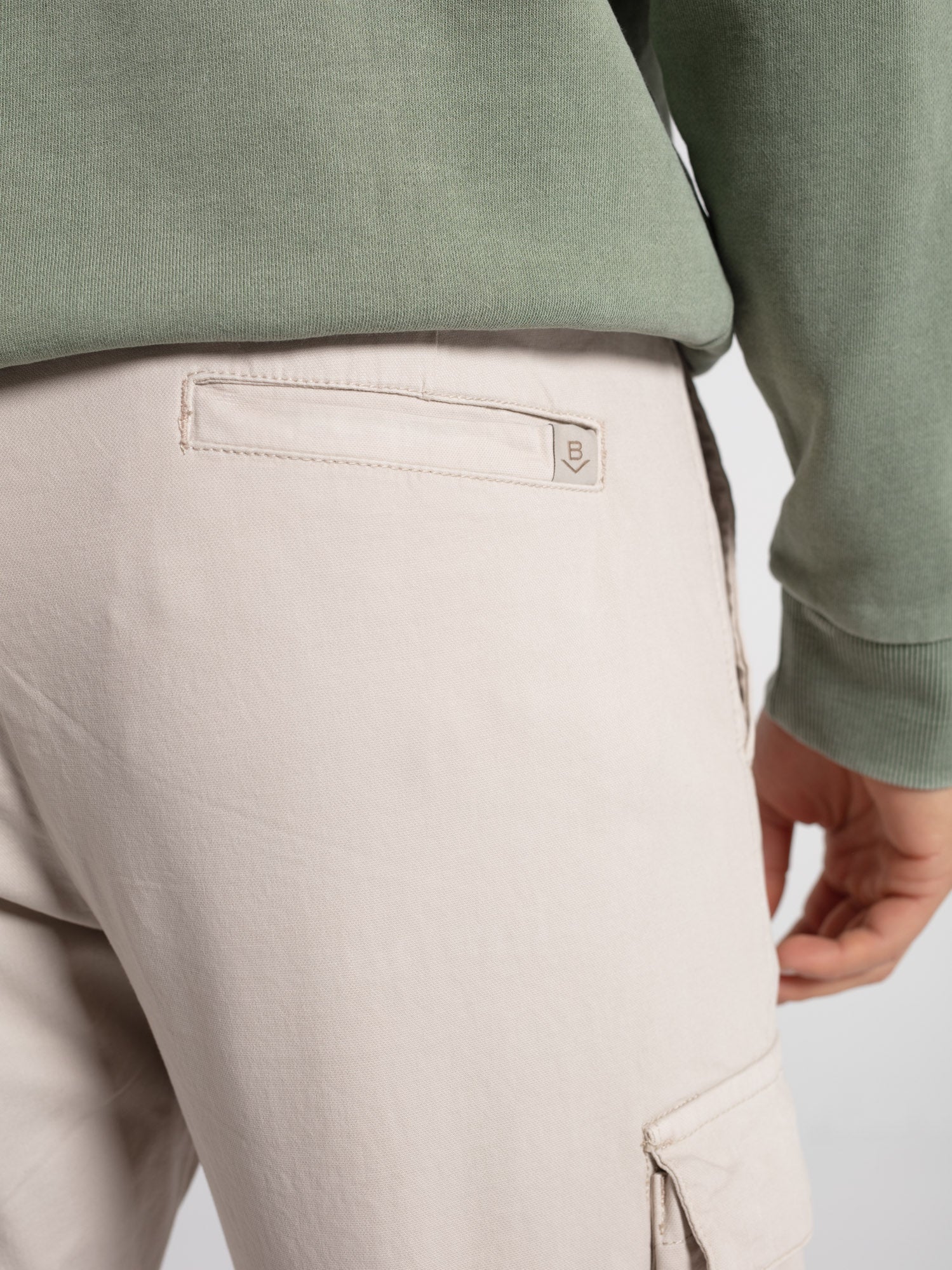 Pantalón chino cargo